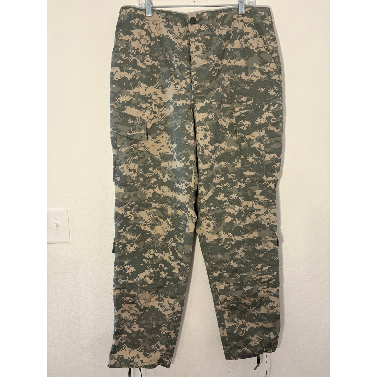 US Army ACU Digital Camo Cargo Pants Sz L Long UCP Tactical Trousers 35-39 Waist