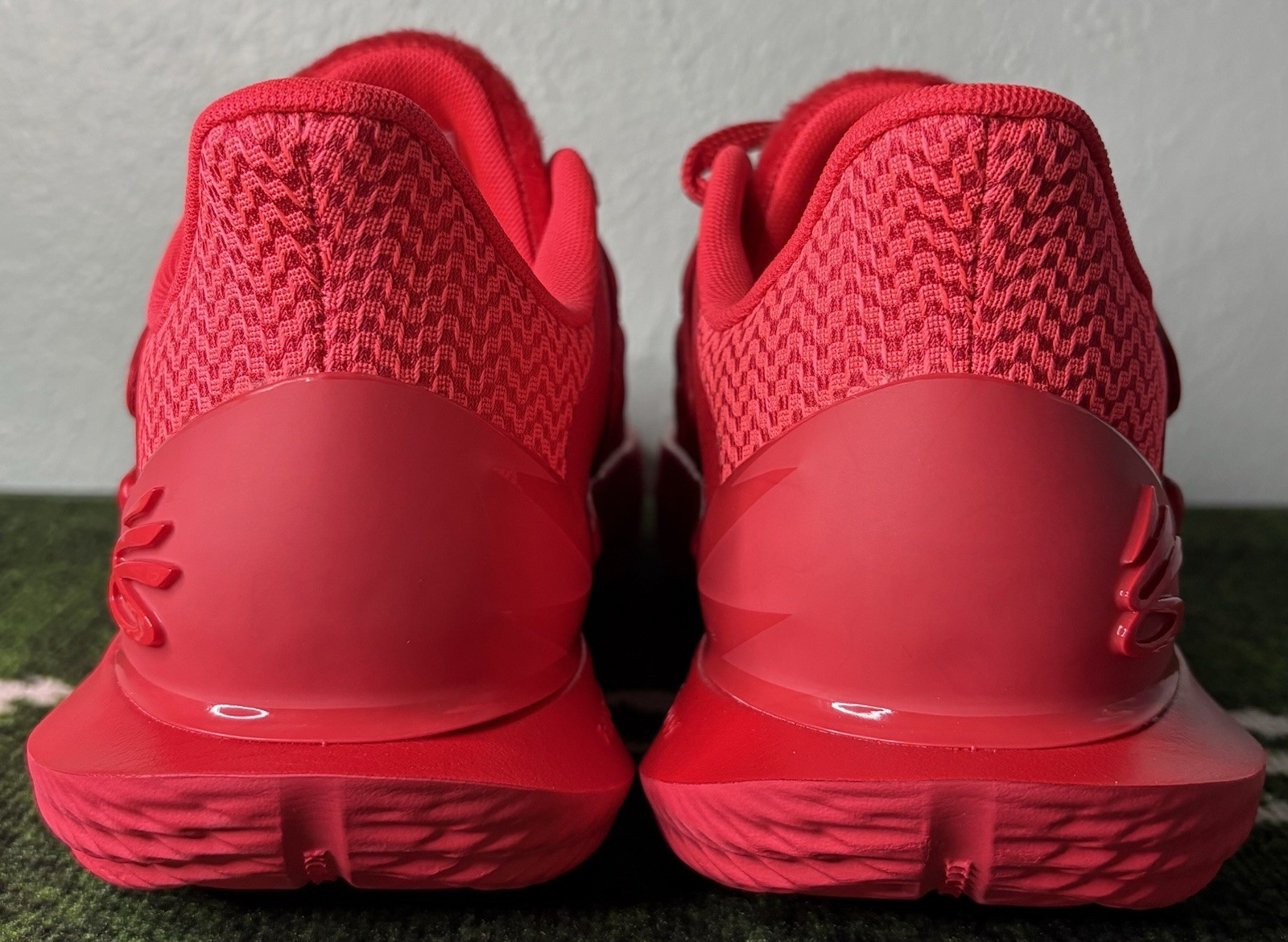 US Men’s 9.5 – Under Armour Curry Brand Curry Fox 2 “Swipa Claus” 6000777-600