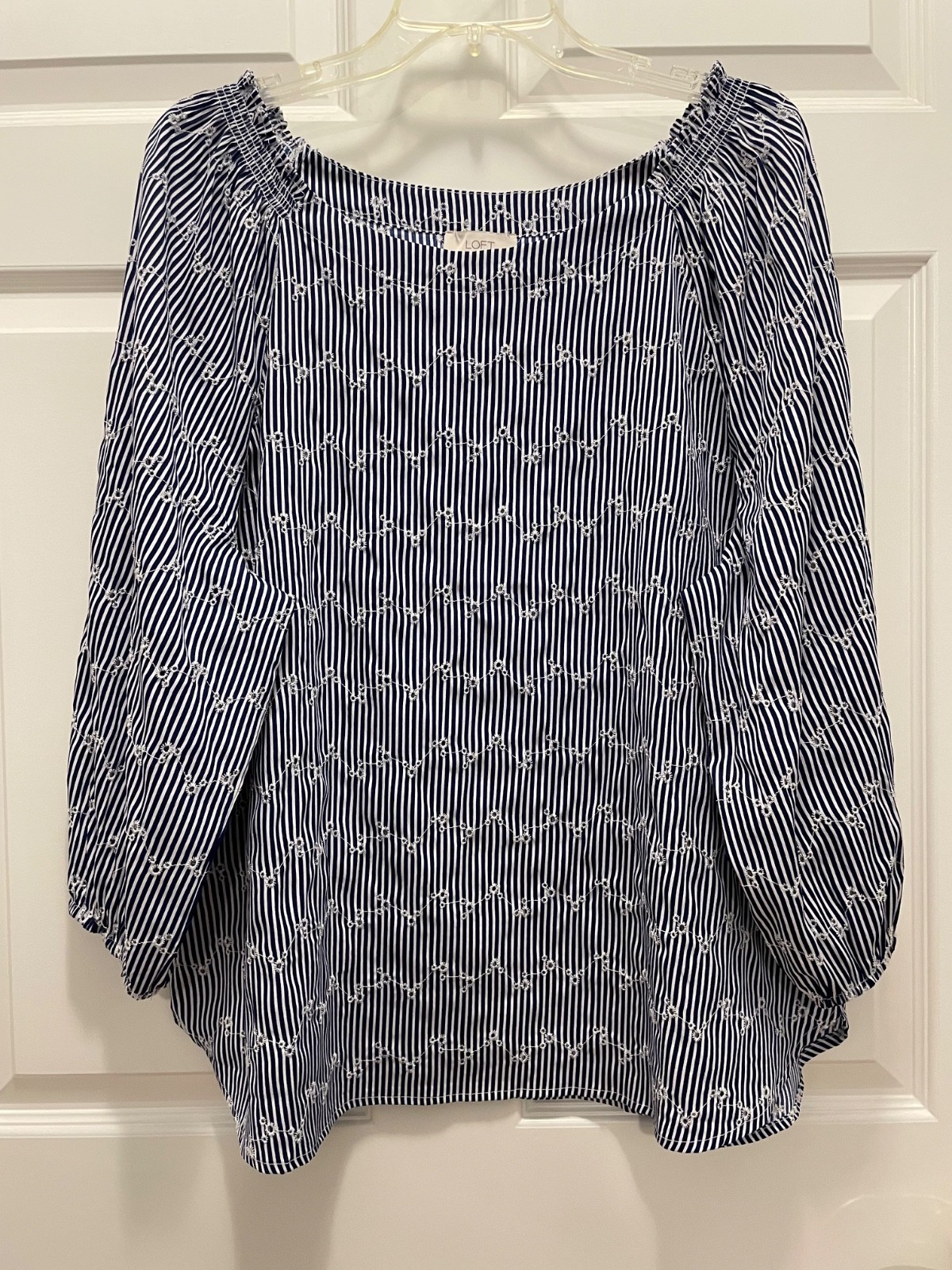 LOFT Outlet Eyelet Blouse Size XL Navy Blue Stripe Gathered Shoulders 3/4 Sleeve