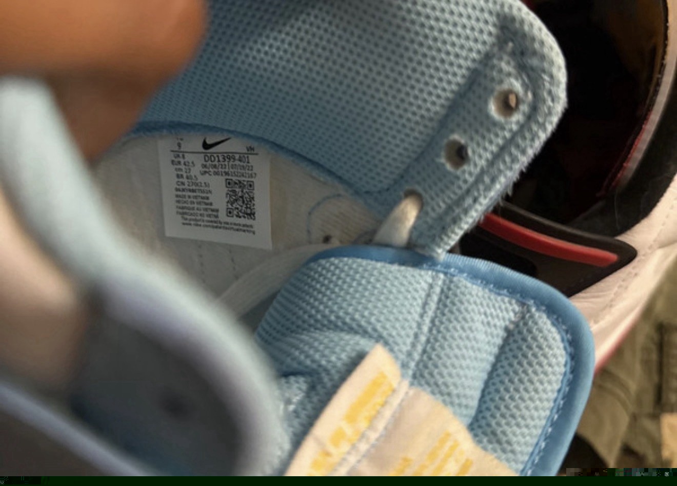 Nike Dunk High Blue Chill/White/Amarillo High Top Leather Sneaker DD1399-401