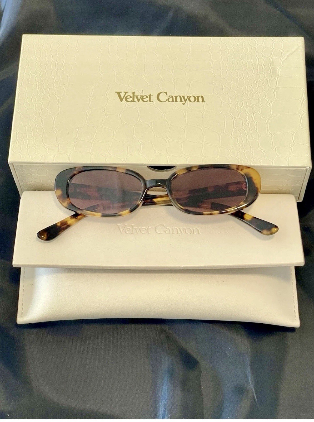 🔥 HOT 🔥 Velvet Canyon VALENTINES Eco Tort Sunglassesi ❤️ NEW ❤️
