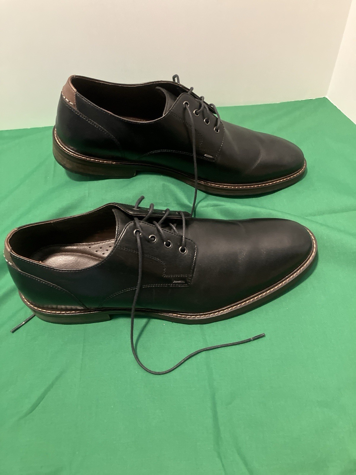johnston murphy size 10.5 mens dress shoes