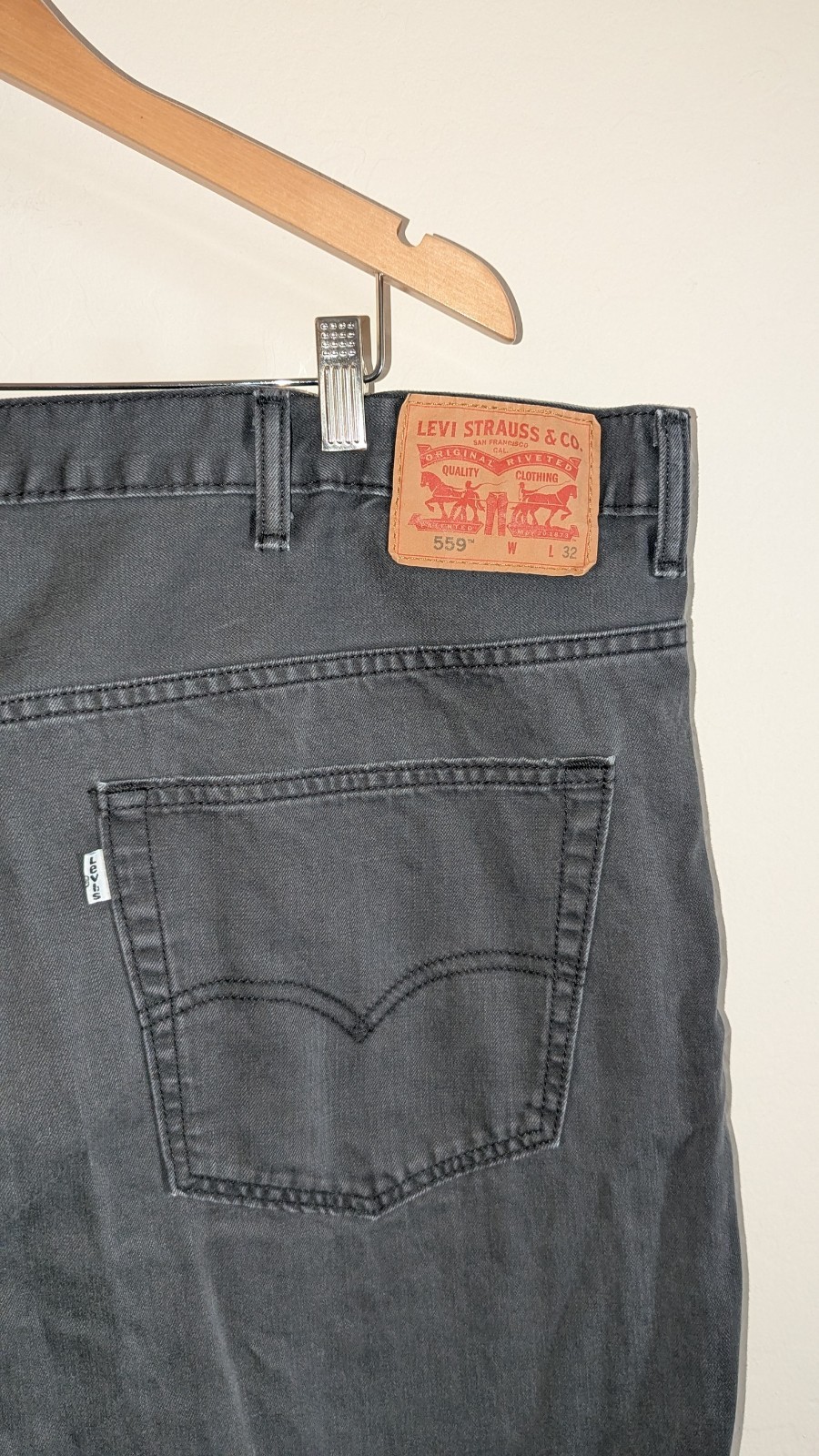 Levi’s 52×32 Mens Big and Tall 559 Relaxed Straight Fit Black Denim Cotton Jeans