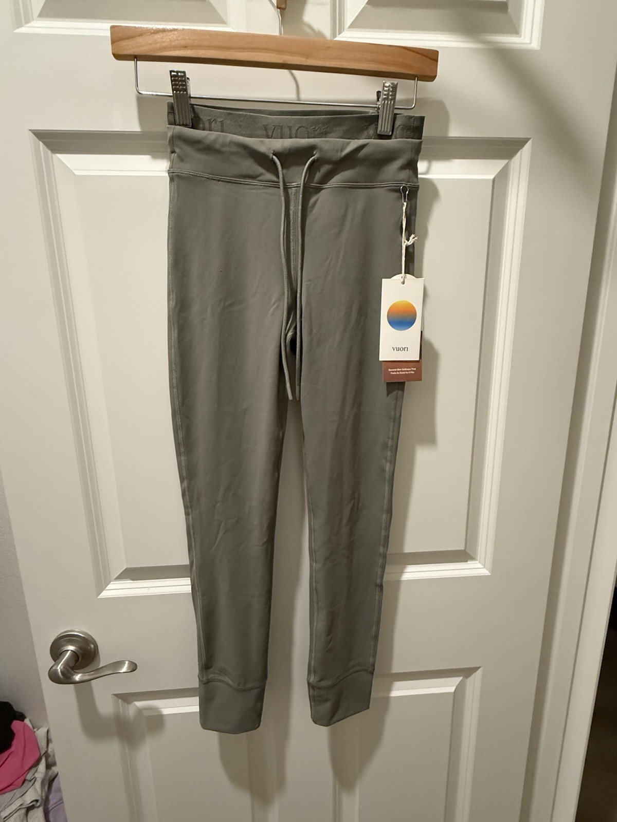 Vuori New Elevate Daily Legging Pistachio WOMENS XS