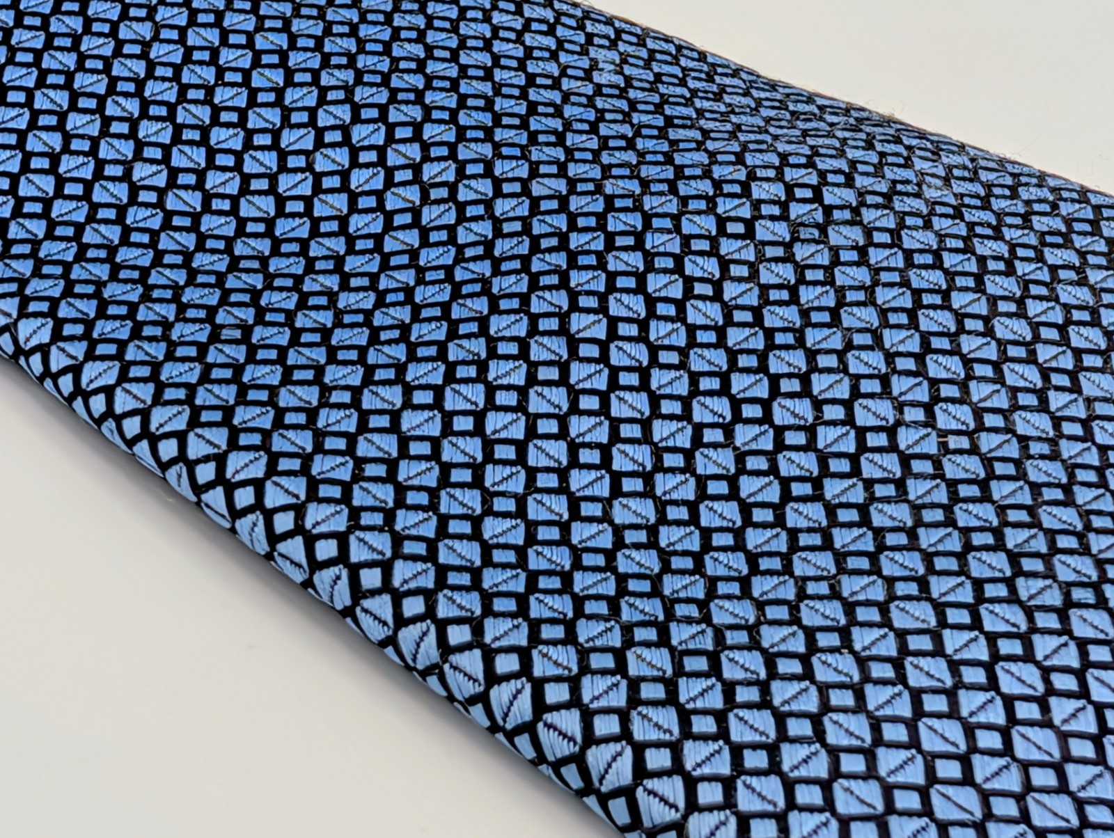 ERMENEGILDO ZEGNA Solid Textured Shiny Blue Thick Woven Silk Tie CURRENT Italy