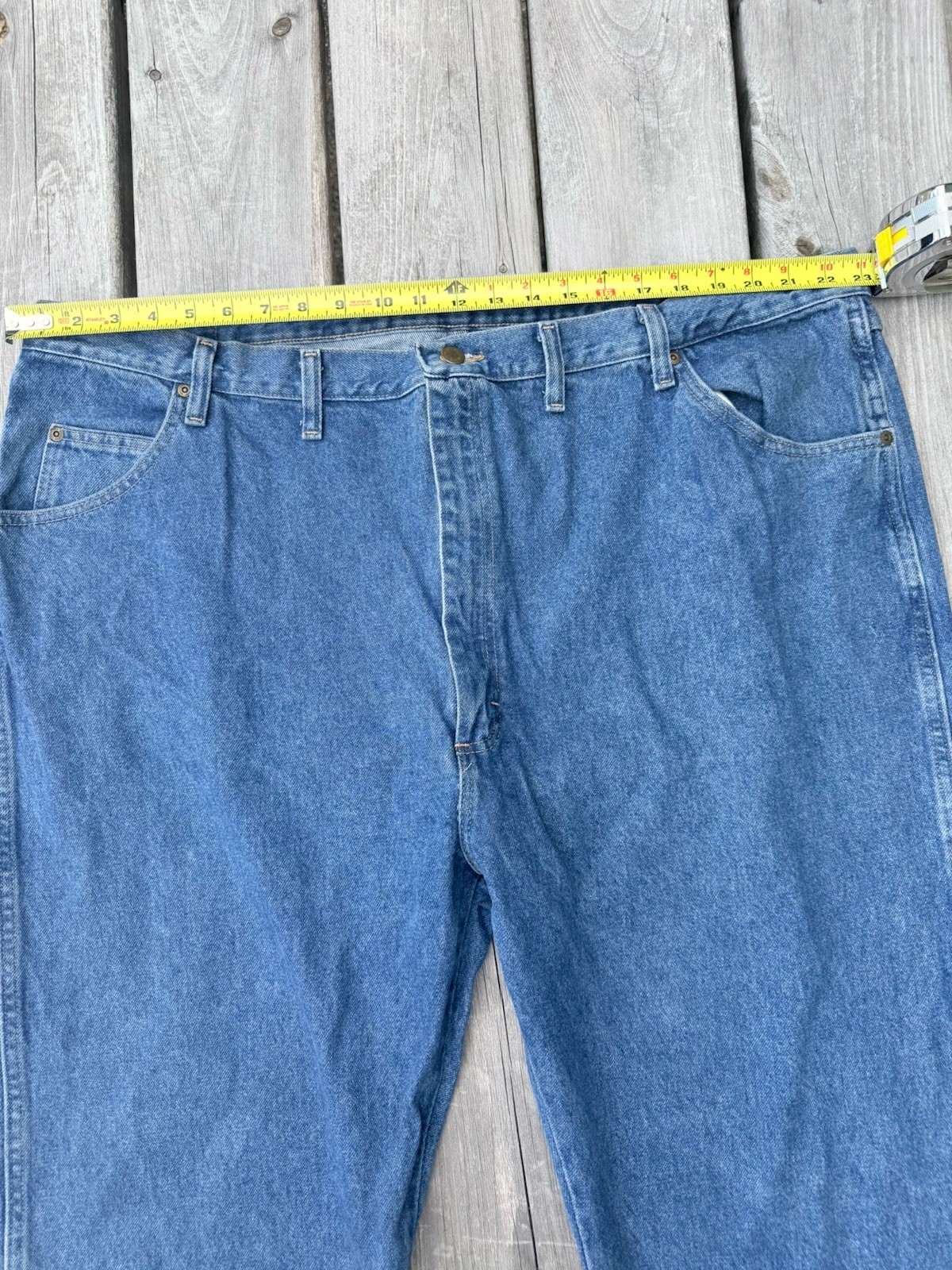 Wrangler Men’s Big & Tall Regular Fit Straight Jeans Medium Wash Blue Denim