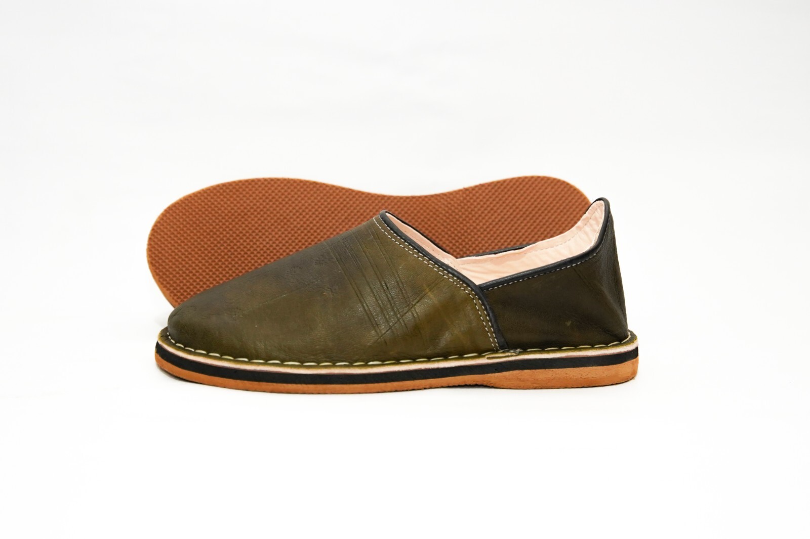 Handmade Moroccan Babouche Slippers for Men – Olive Green Leather – Organic Shee