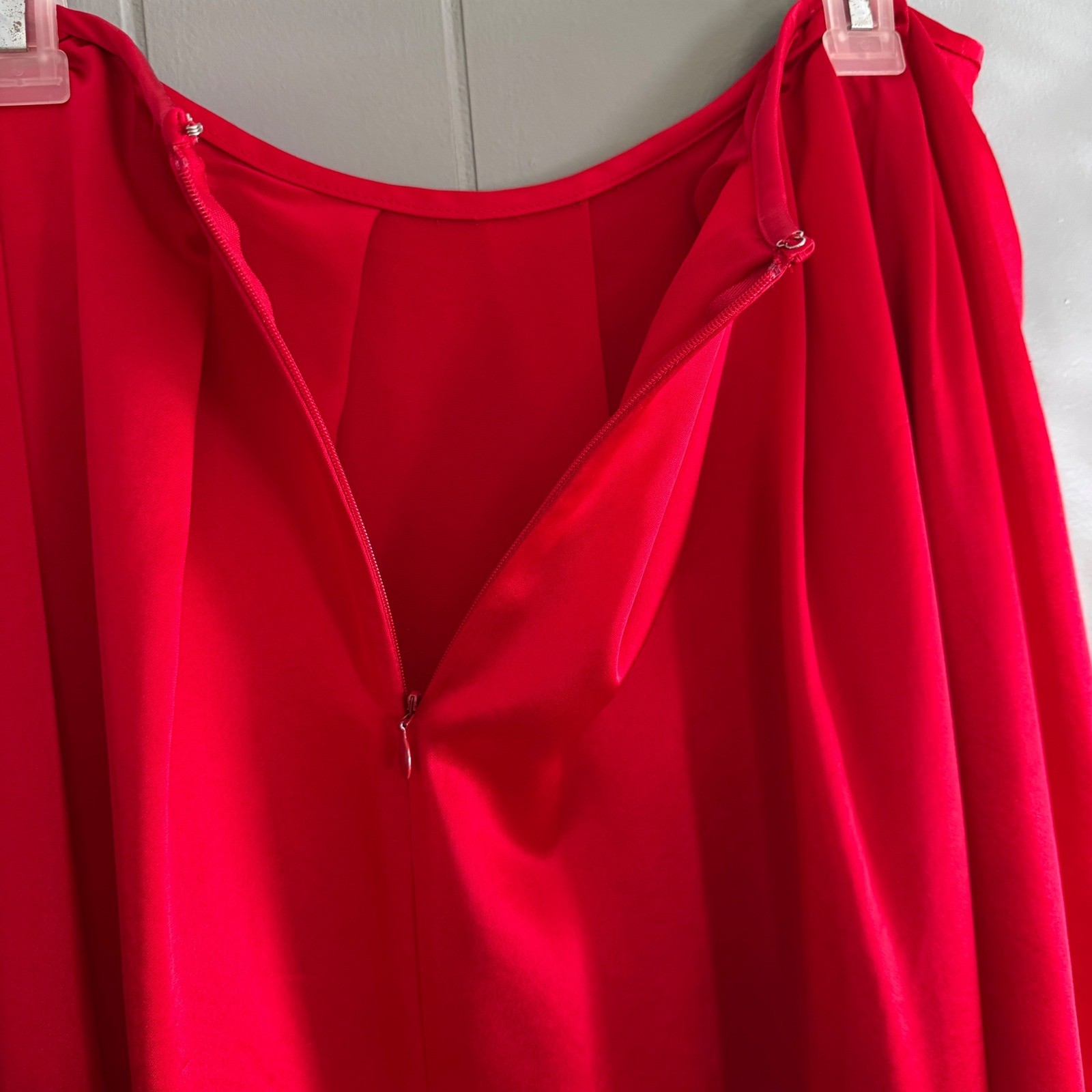 Carmen Marc Valvo Red Satin Pleated Maxi Skirt M/L Vintage 90s Evening USA