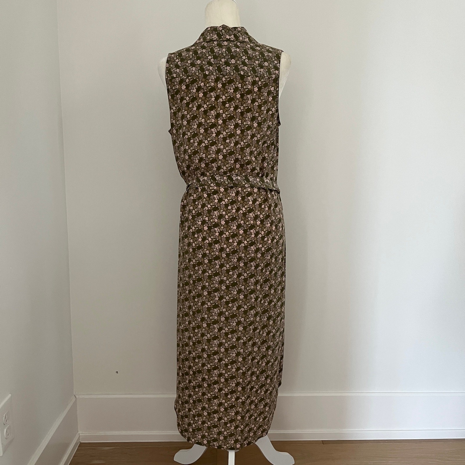 Equipment Femme Tegan Silk Sleeveless Midi Shirt Dress Green Floral Medium
