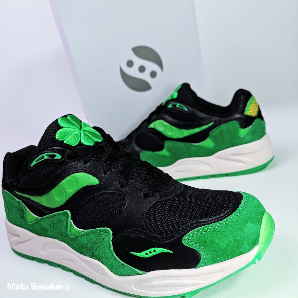 Saucony US 13 Men Black Green White Rare Retro Shadow Lucky Shamrock Grid New