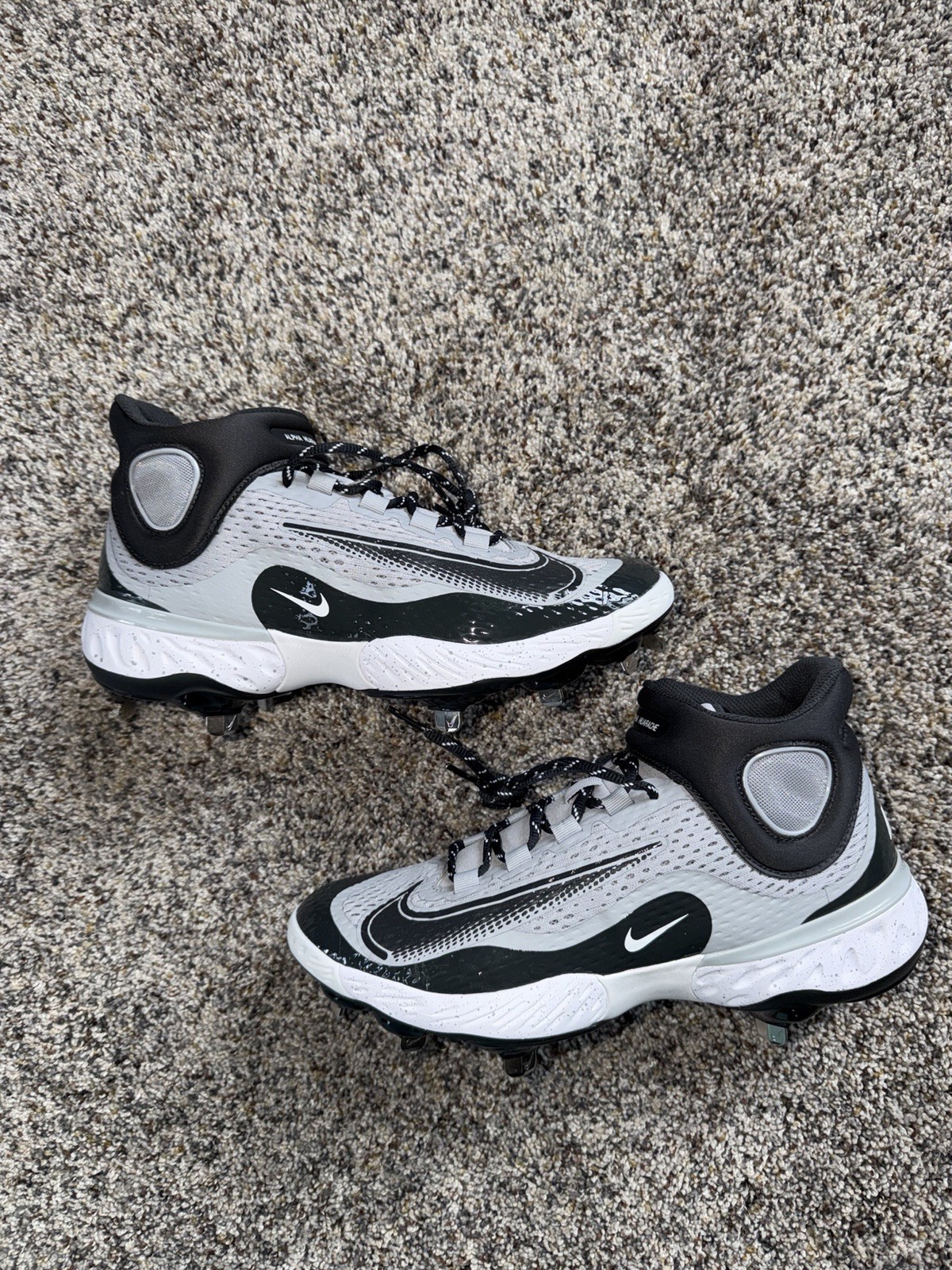 Nike Alpha Huarache Elite 4 Mid Metal Baseball Cleats Mens SZ 9 Gray DJ6520-002