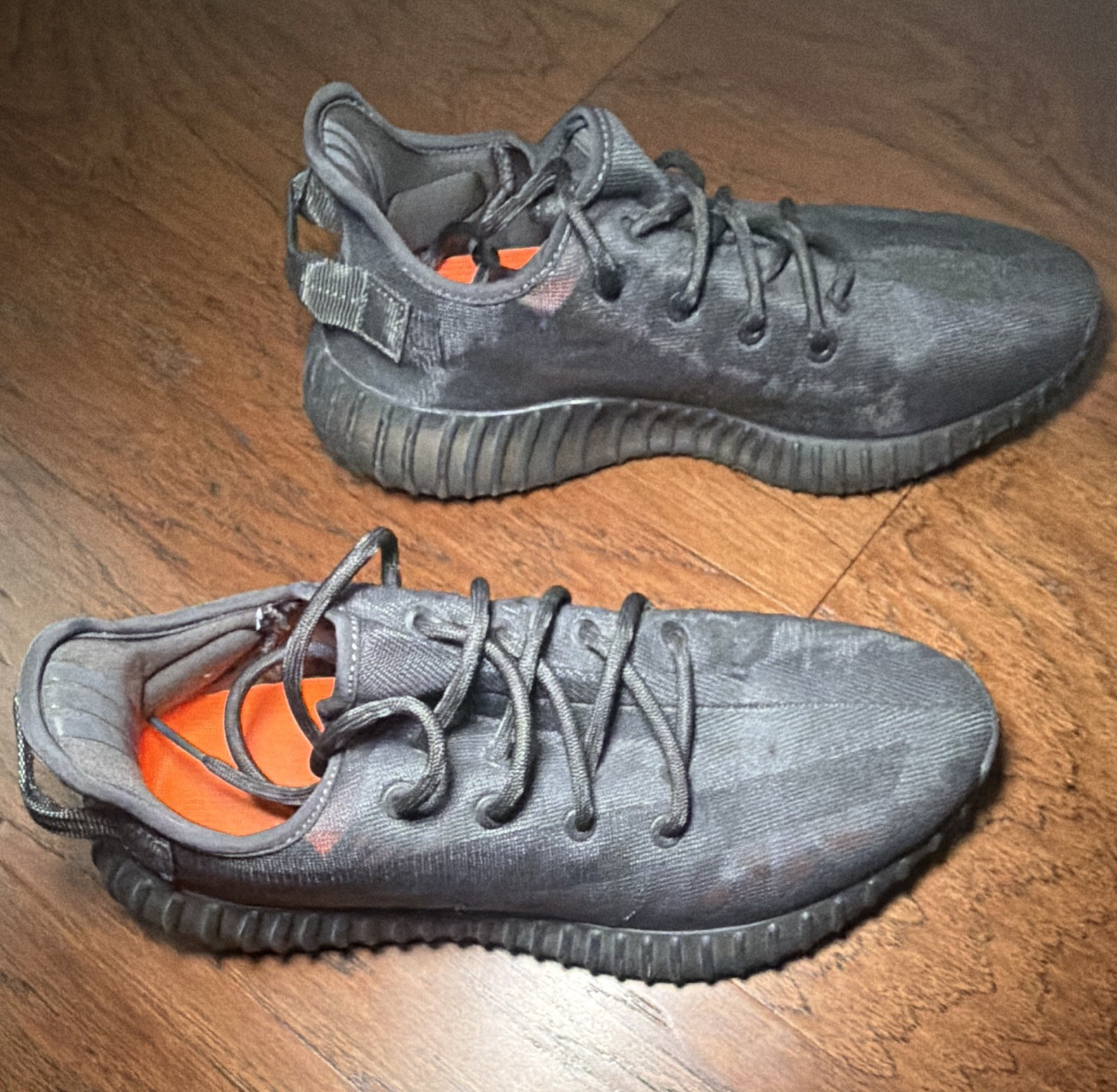 Yeezy adidas Yeezy 350 Men’s Black Low Top Lace-Up Canvas Athletic Sneakers