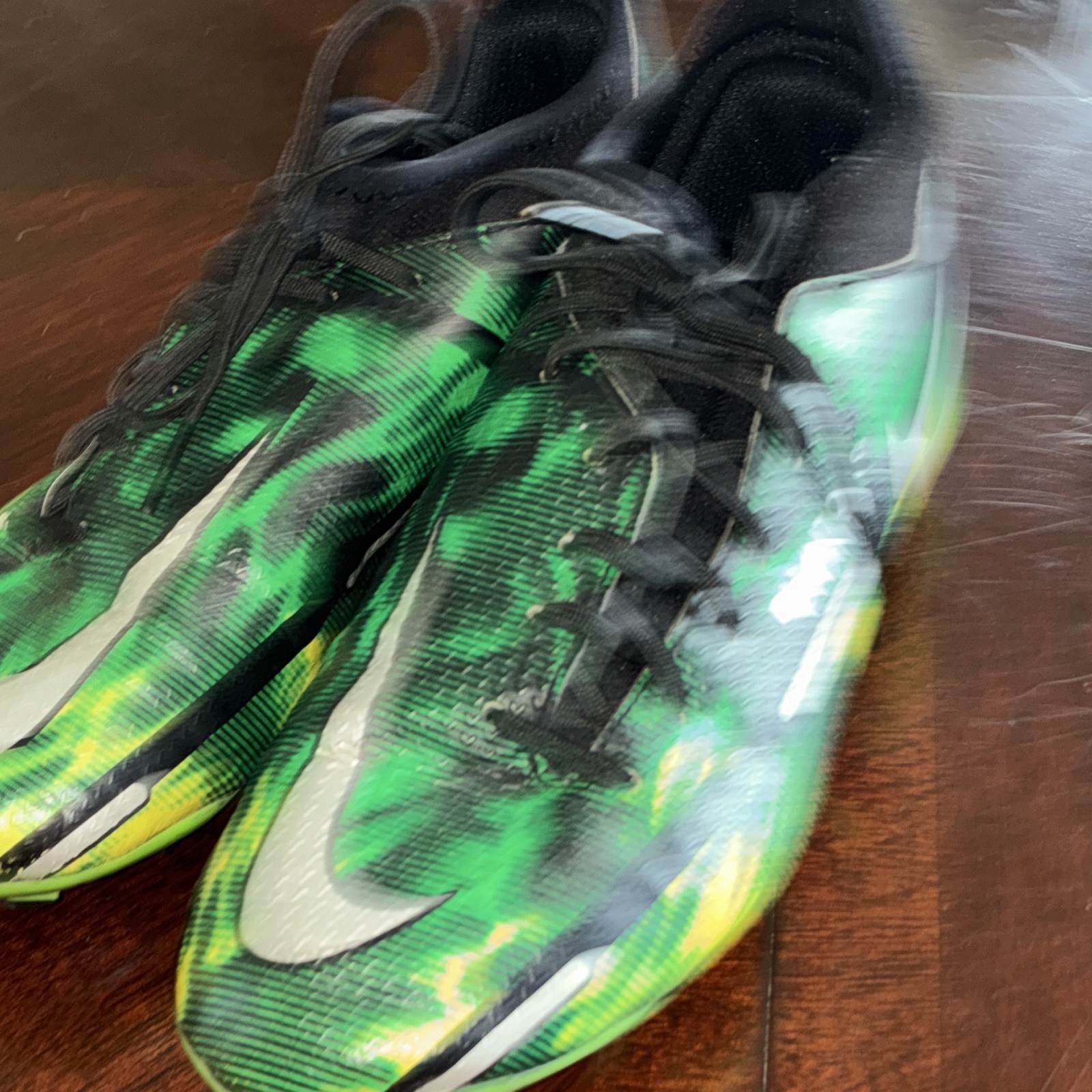 Nike Phanton Phantom GT Low Top Lace-Up Rubber Soccer Cleats Camo Green/Black