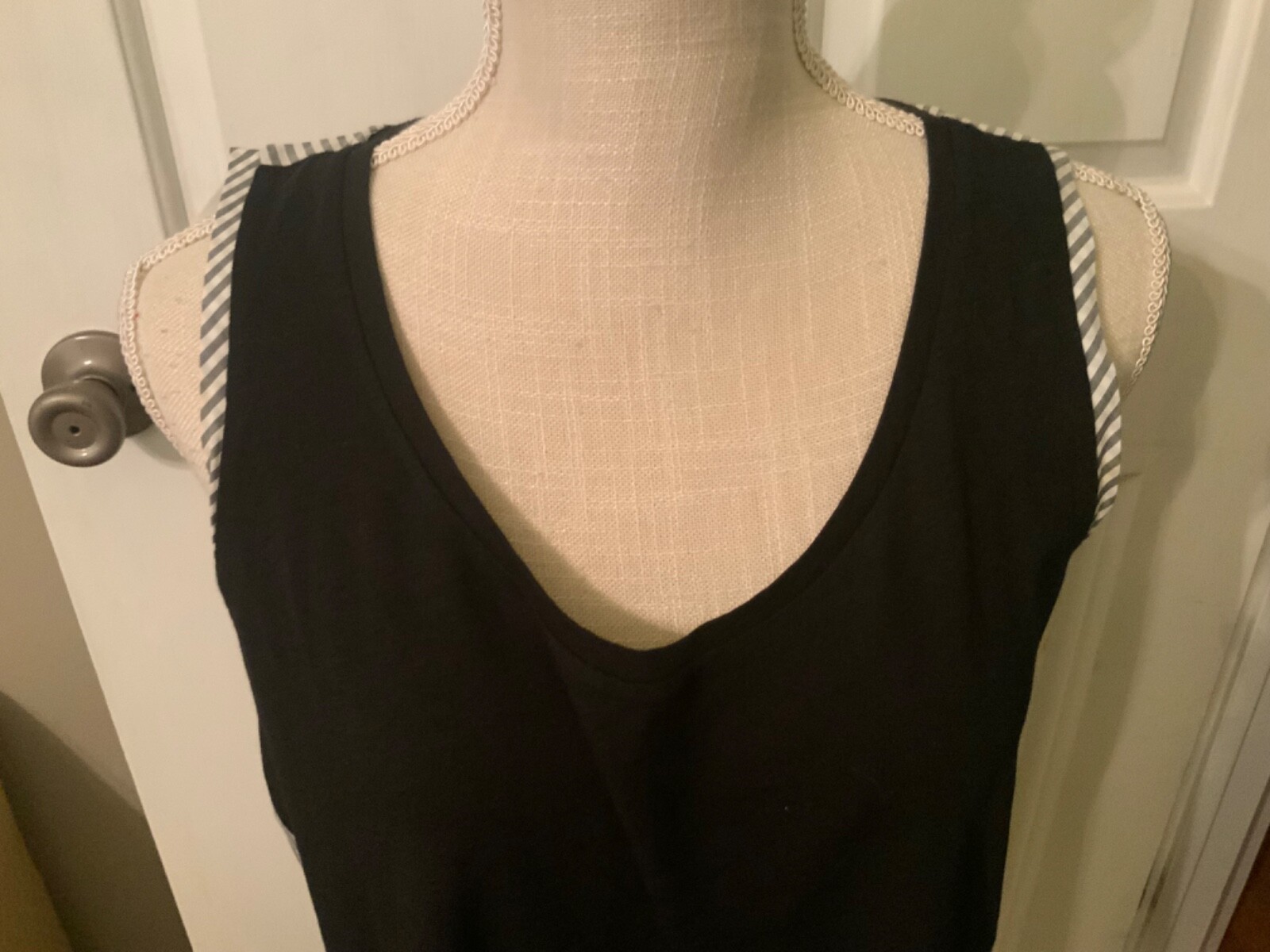 🌸 Ann Taylor Loft Black Gray Stripe Sleeveless Size S Pullover Tank Top 🌸