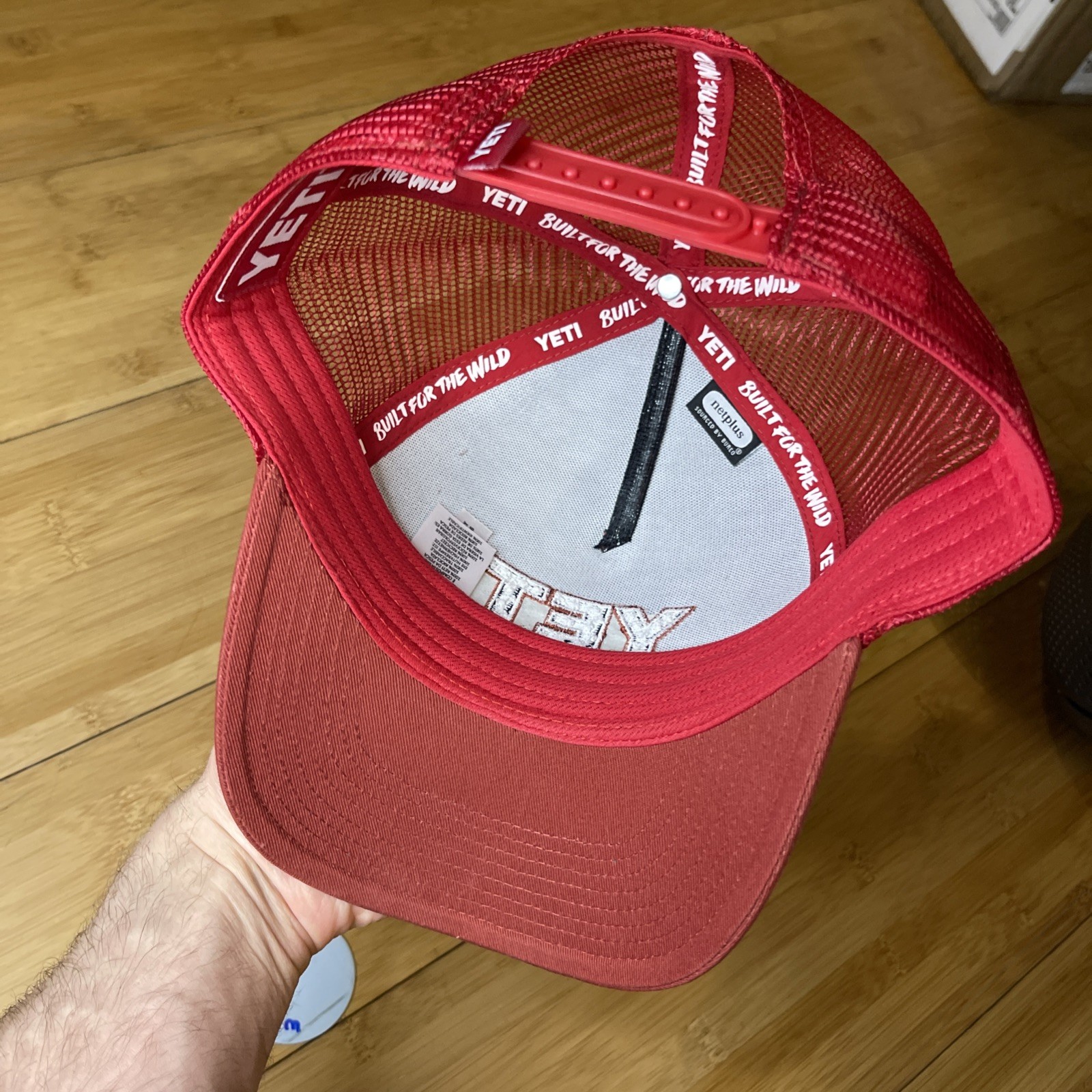 YETI Coolers Red Washed 2Tone A-Frame Mesh USA Flag Patriotic Snapback Hat VG
