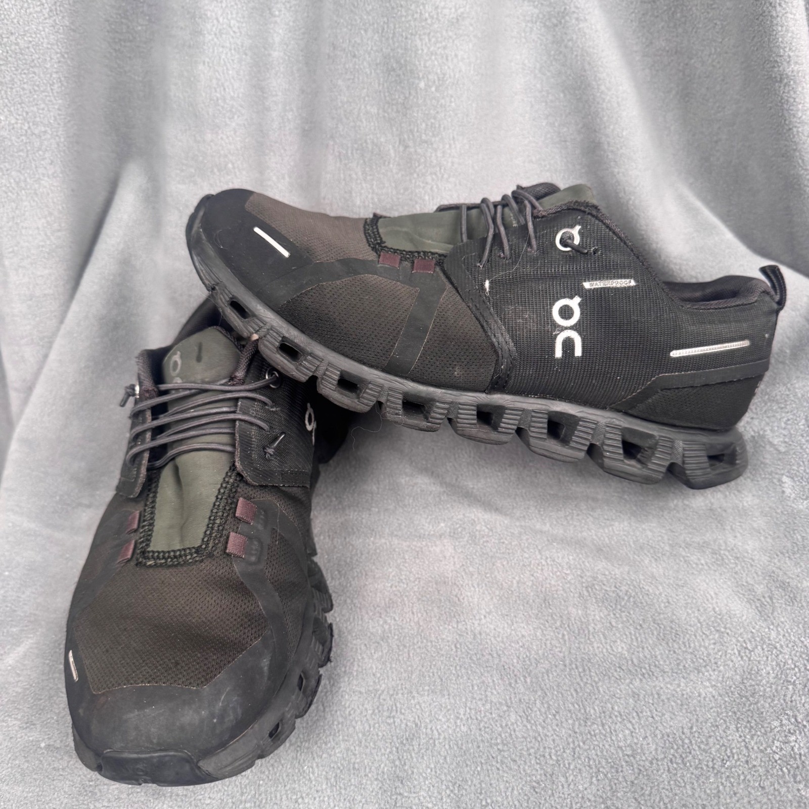 On Cloud Cloudcloud Waterproof Mens 7 Black Olive Green Running Shoes 59.98842