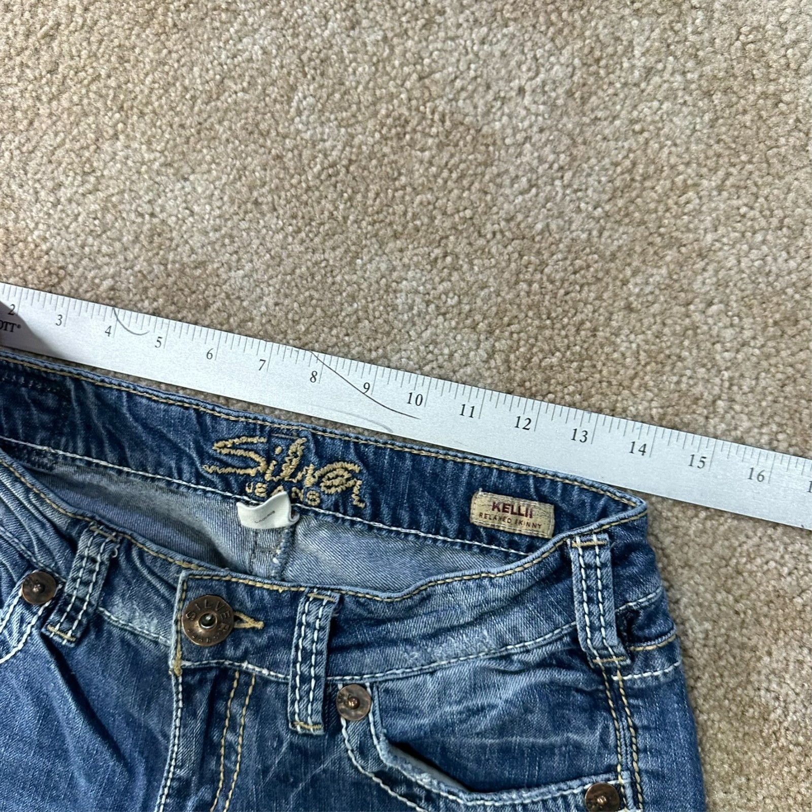 Silver Kelli Relaxed Skinny Jeans Women’s 27×31 Blue Stretch Denim