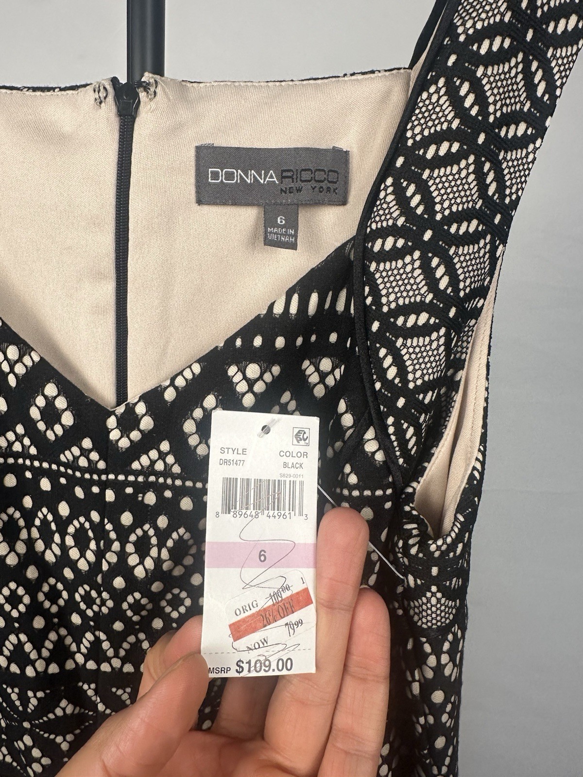 Donna Ricco Black Beige Geometric Lace Fit & Flare Dress V-Neck Size 6 NWT