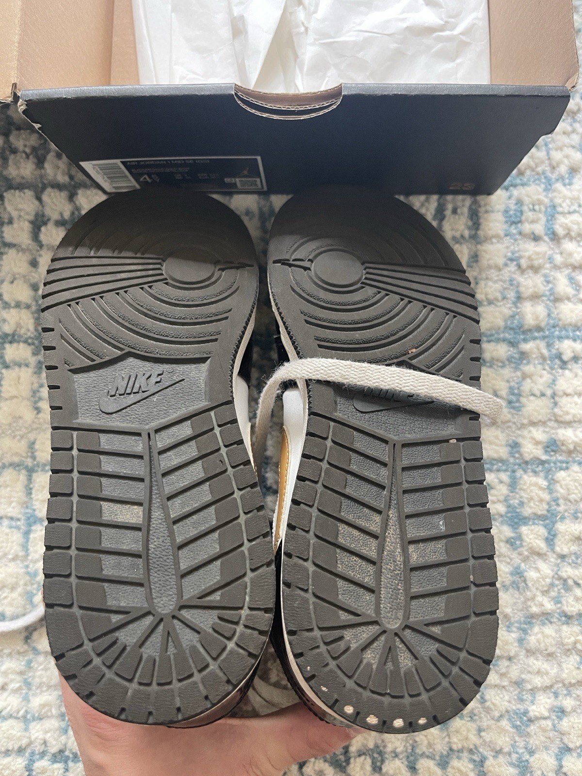 Kids Nike Black White Gold Air Jordan 1 Mid SE size 4.5