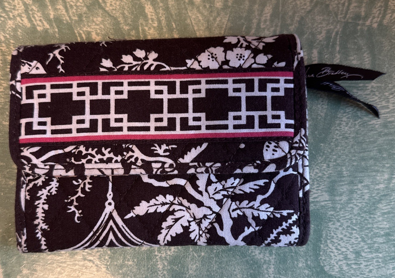 VERA BRADLEY Compact Wallet IMPERIAL TOILE Retired See Last Picture NWD 33