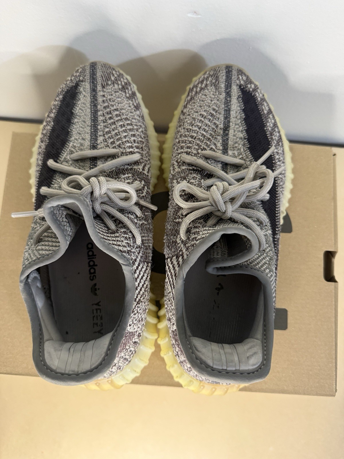 adidas Men’s Yeezy Boost 350 V2 Zyon Sz 8 Used