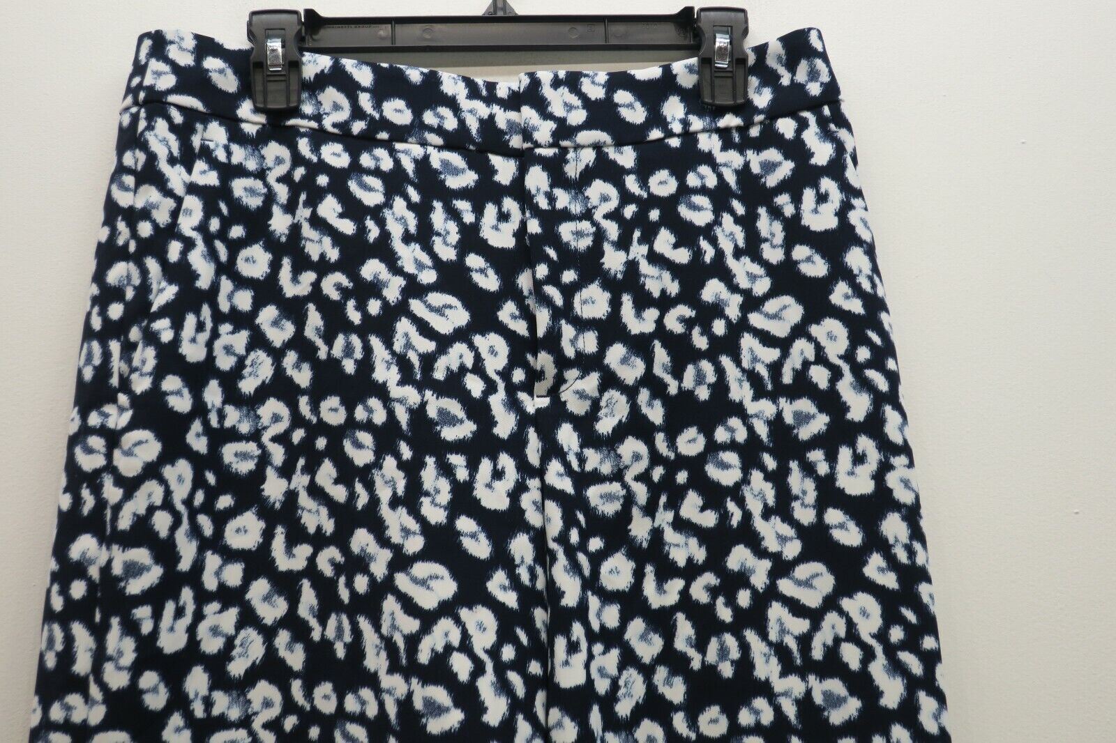 Banana Republic Womens Black Straight Leg Side Zip Leopard Print Casual Pant 10