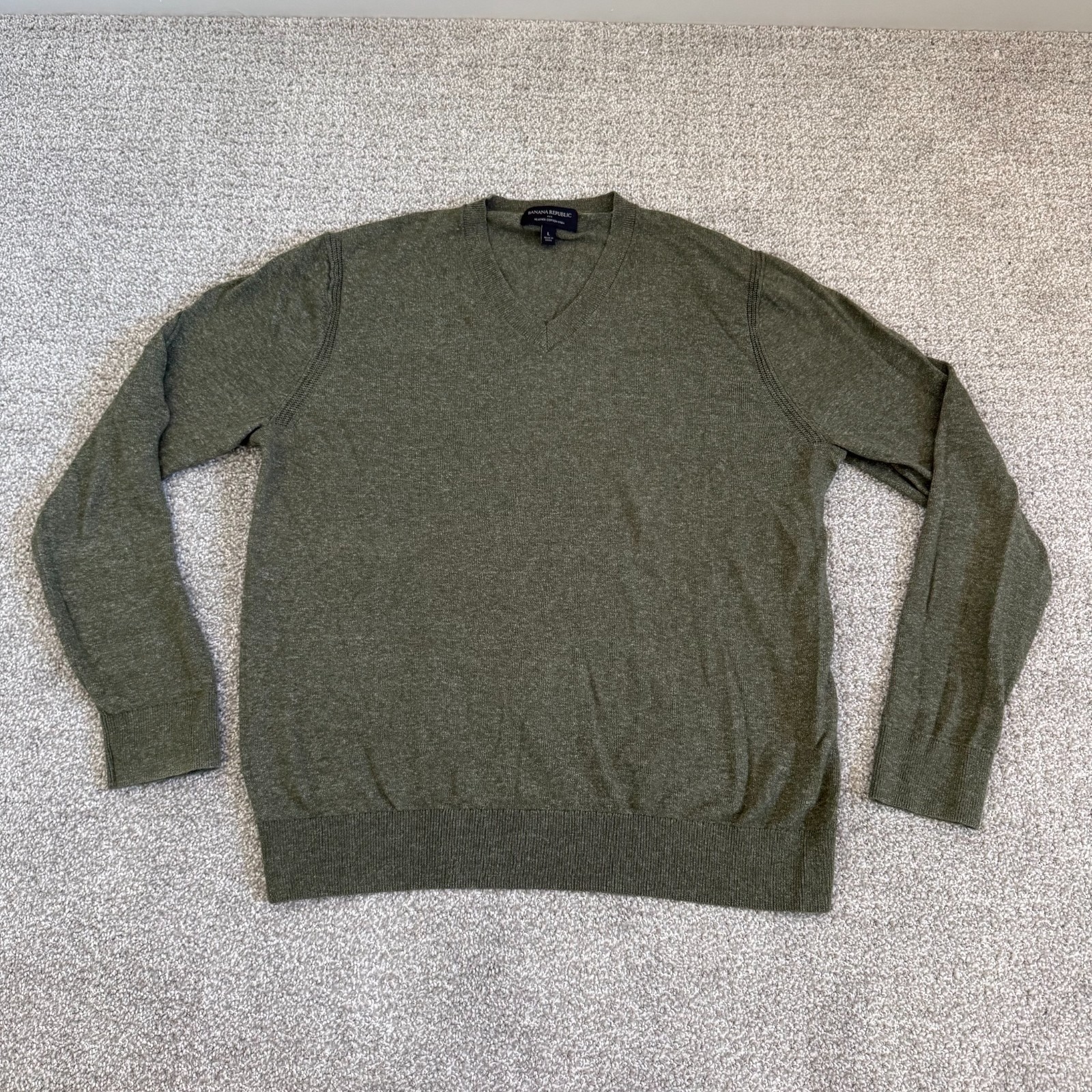 Lot of 2 Banana Republic Heather Cotton Yarn V-Neck Sweaters Men’s L Blue Green