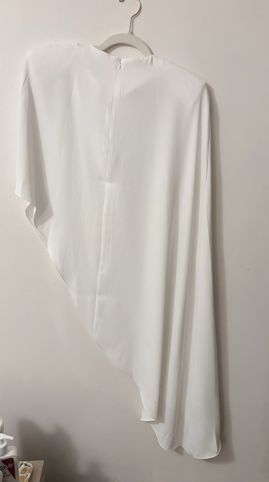 Beige Moss Asymmetrical Cape White Small/Medium NWOT