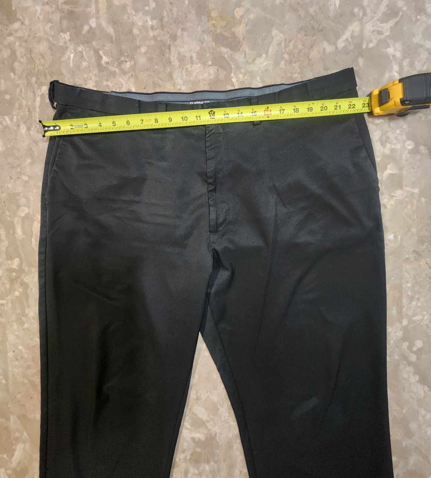 Haggar Men’s Classic Fit Black Flat Front Straight Leg Dress Pants Big & Tall 44