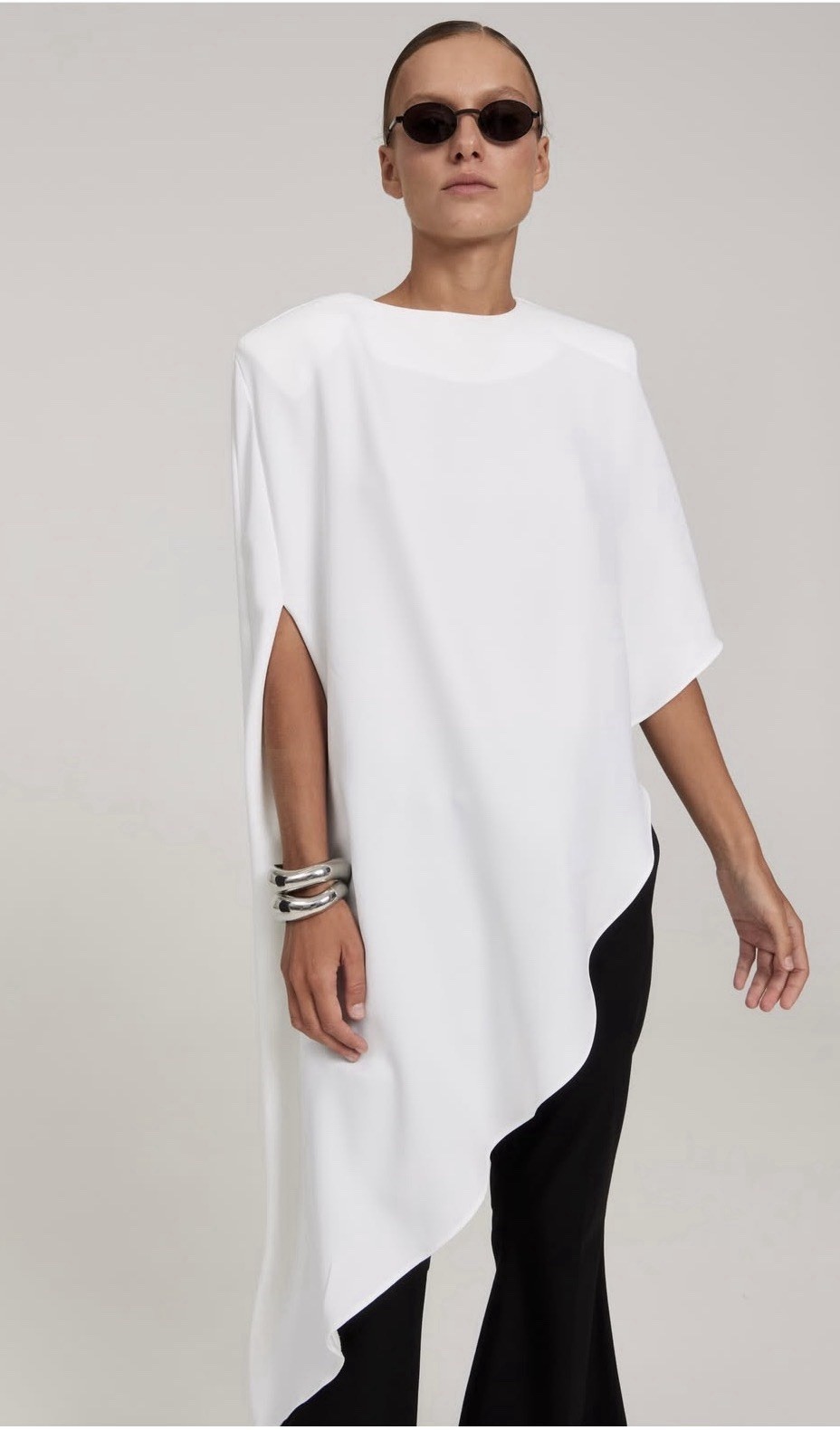 Beige Moss Asymmetrical Cape White Small/Medium NWOT