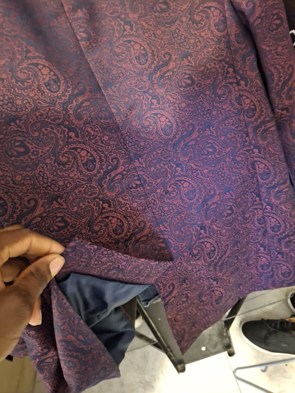 Ben Sherman Men’s Burgundy/Black Paisley 2-Piece Suit 36R Regular Fit 30×28