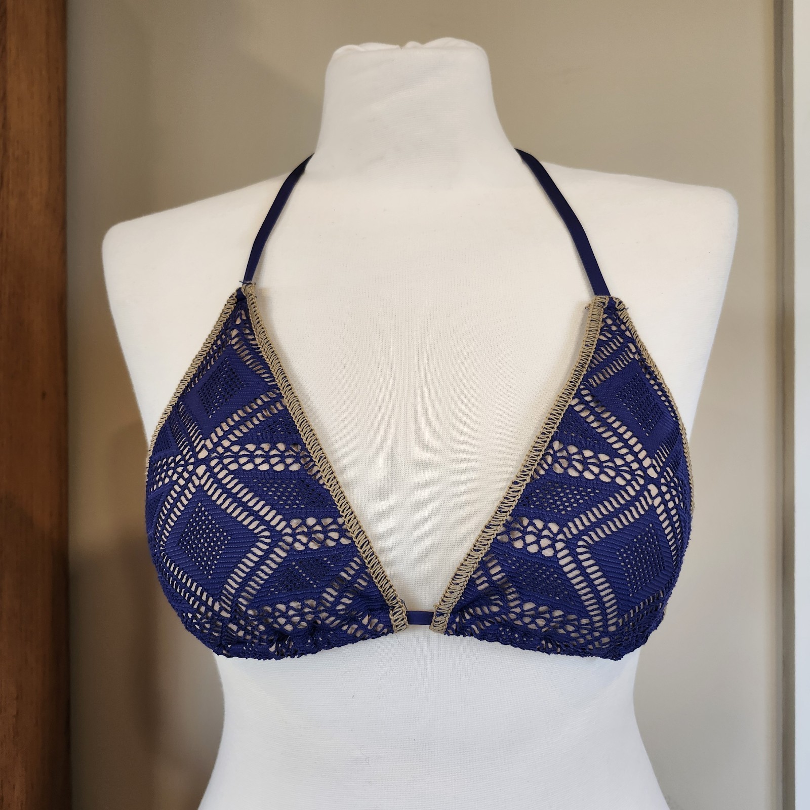 Becca Rebecca Virtue Crochet Triangle Tassels Bikini Top Navy Tan Size S/M EUC