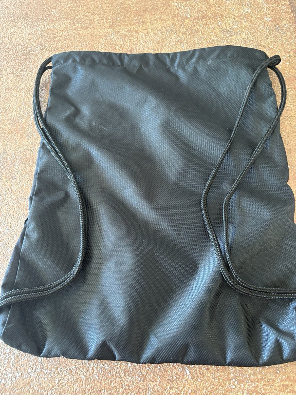 Nike Drawstring Backpack Black COCACOLA Branding Zip front pocket FREE SHIP