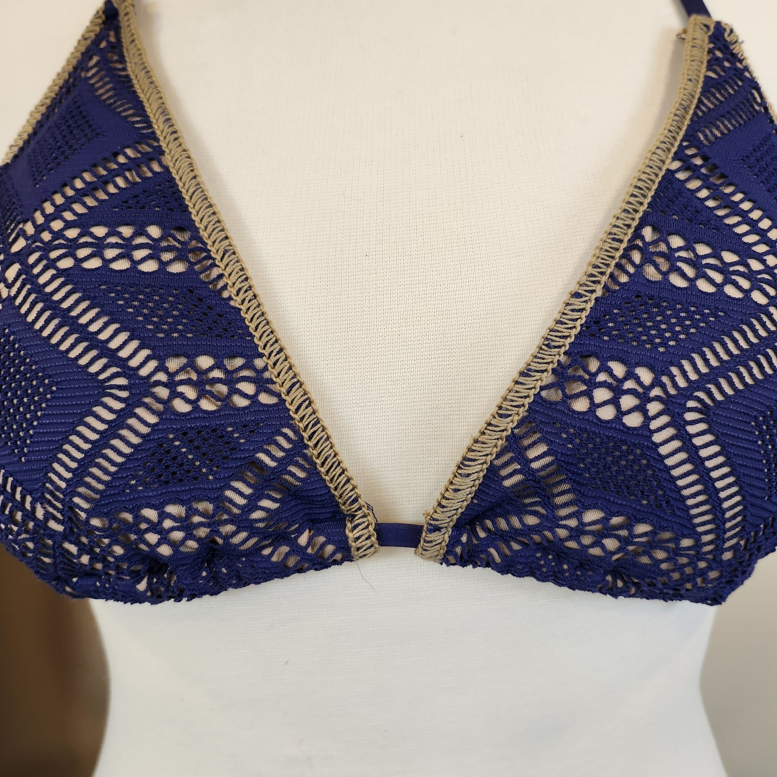 Becca Rebecca Virtue Crochet Triangle Tassels Bikini Top Navy Tan Size S/M EUC