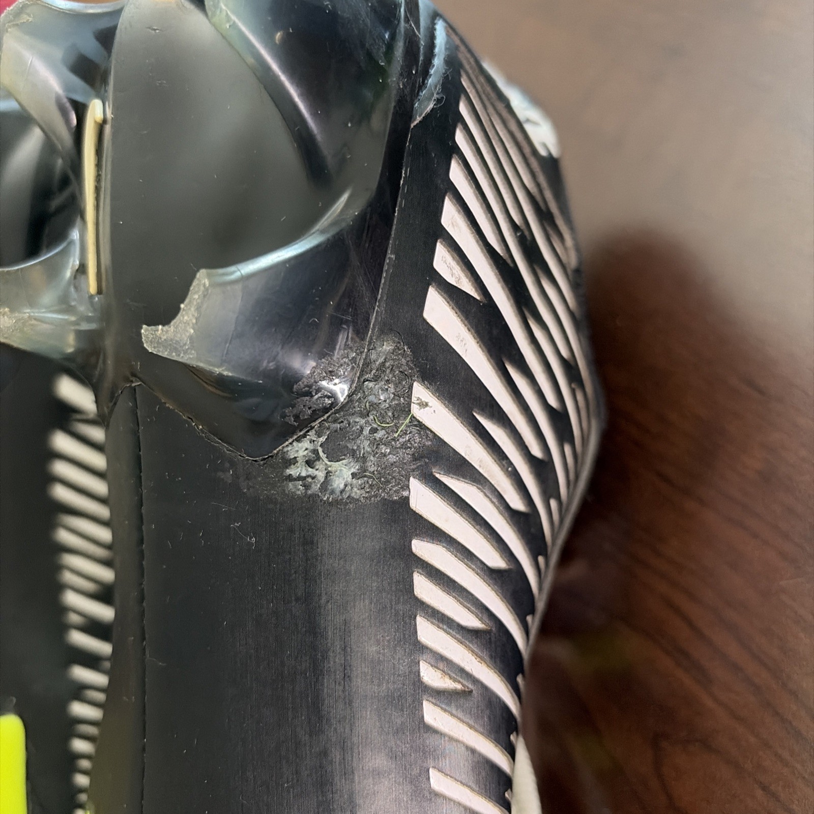 Nike Vapor Edge 360 VC “Black Volt” Men’s Size 11.5 Football Cleats