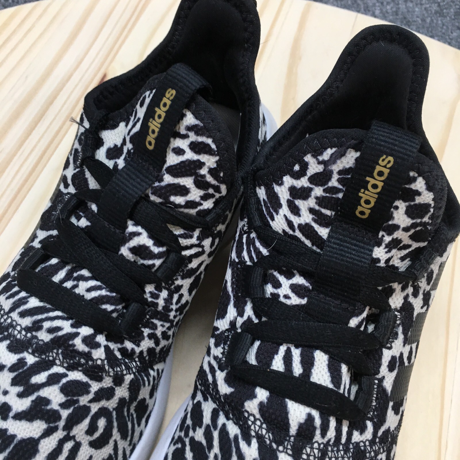 Adidas Shoes Womens 6.5 Cloudfoam Running Sneakers Multicolor Leopard GW4347