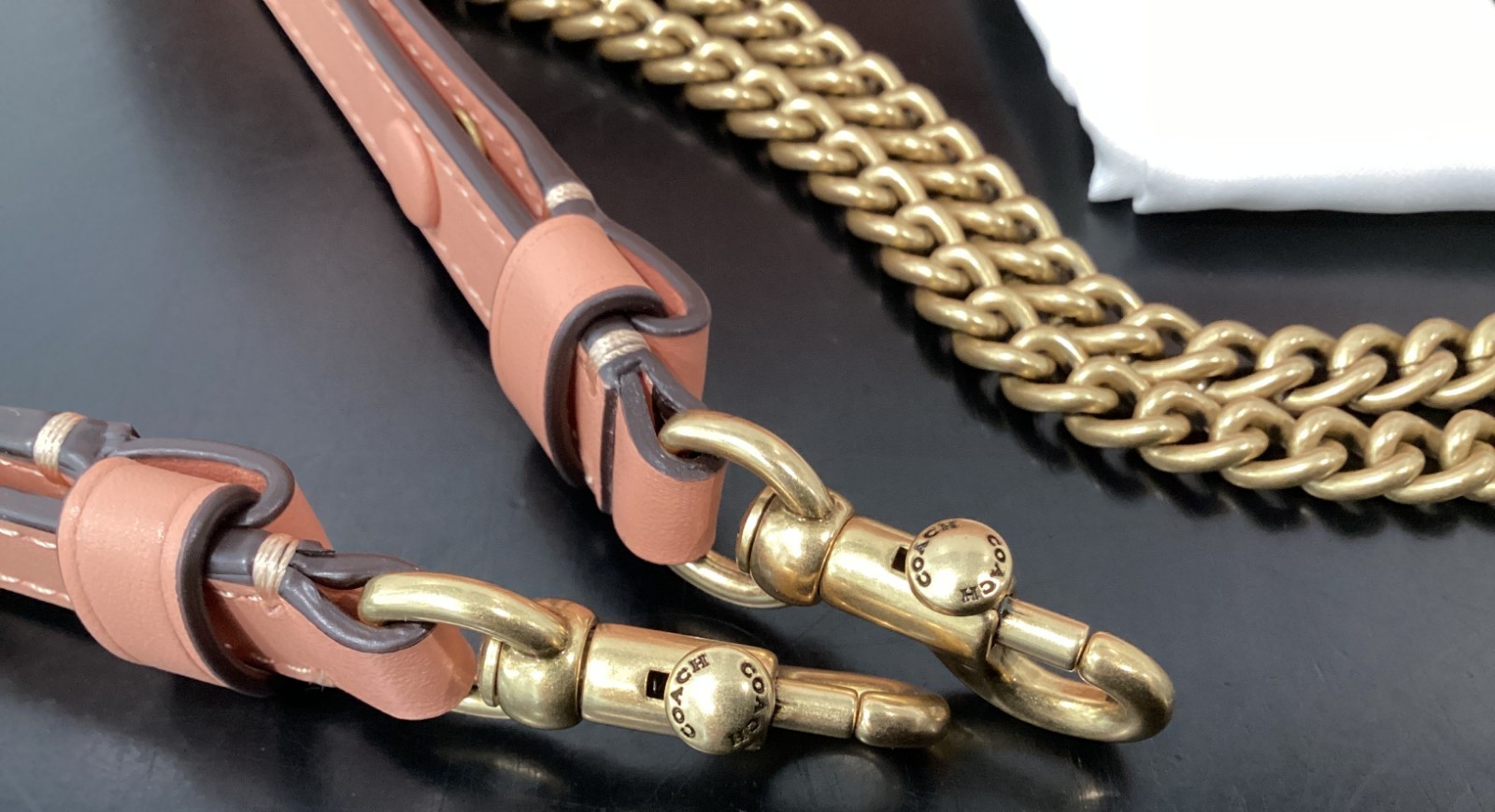 Coach Brook Flap Chain Bag 9.75″ x 4.75″ x 2.25″ CAN90 2 Straps Leather Peach