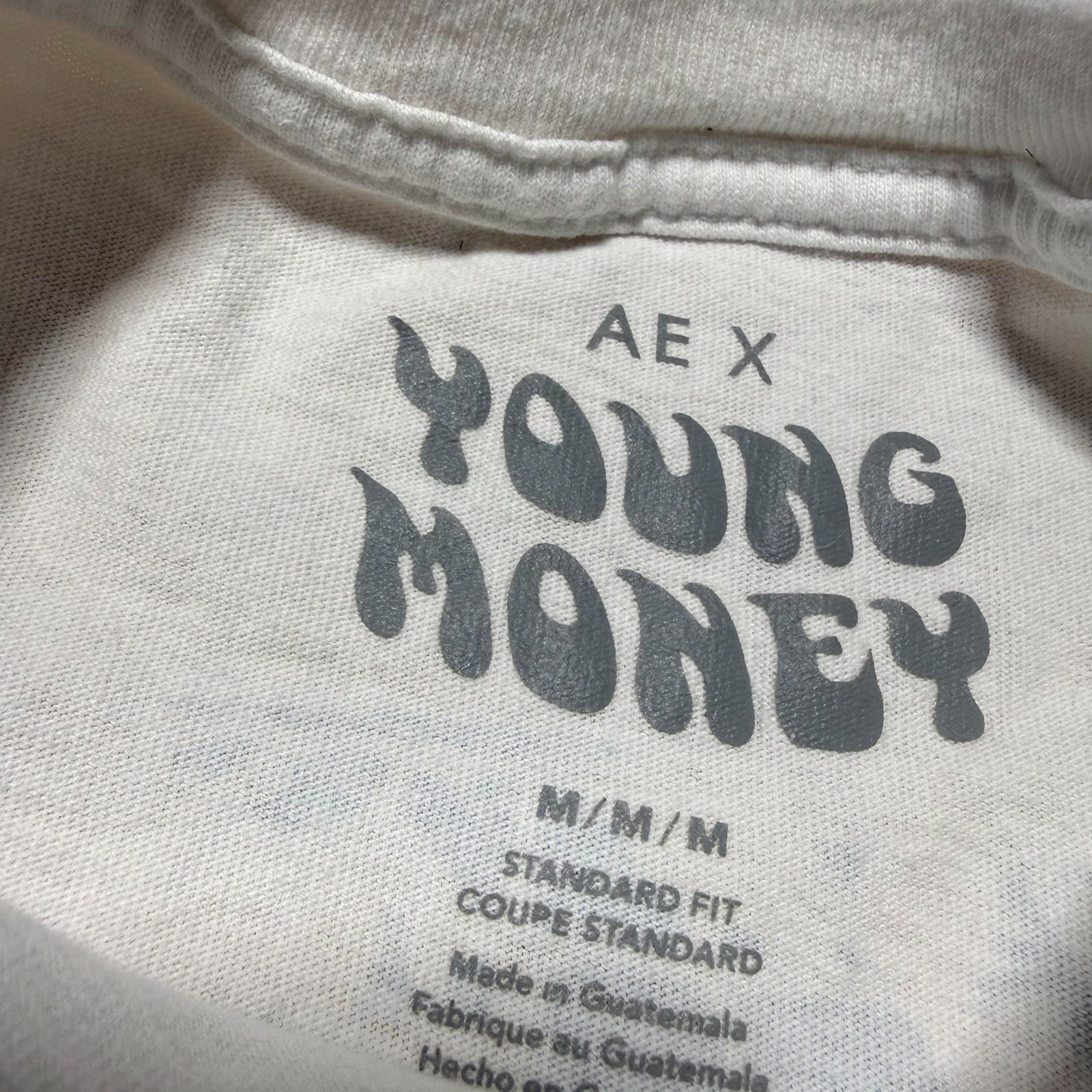 American Eagle x Young Money World Globe Long Sleeve Graphic T-Shirt – Medium