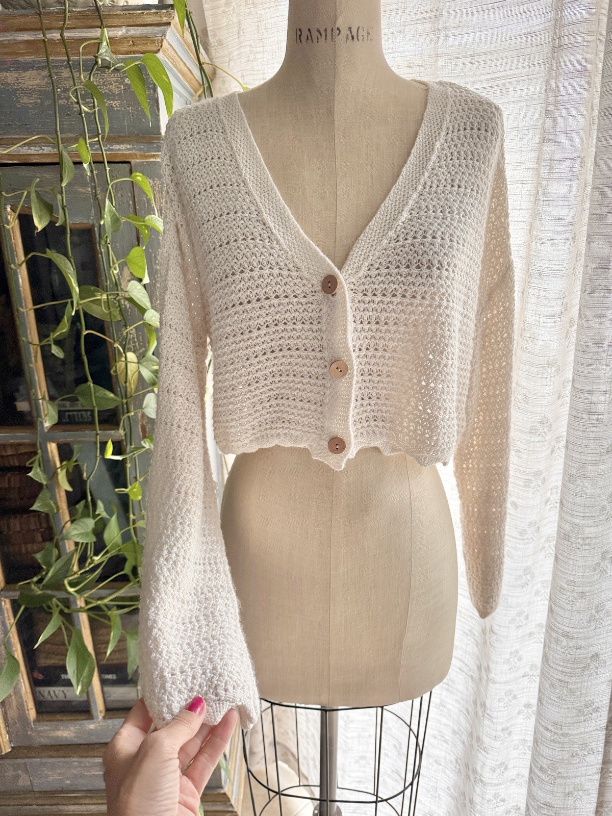 Y2K Boho Crochet Knit Cropped Cardigan Shrug Open Knit Wooden Buttons Size M