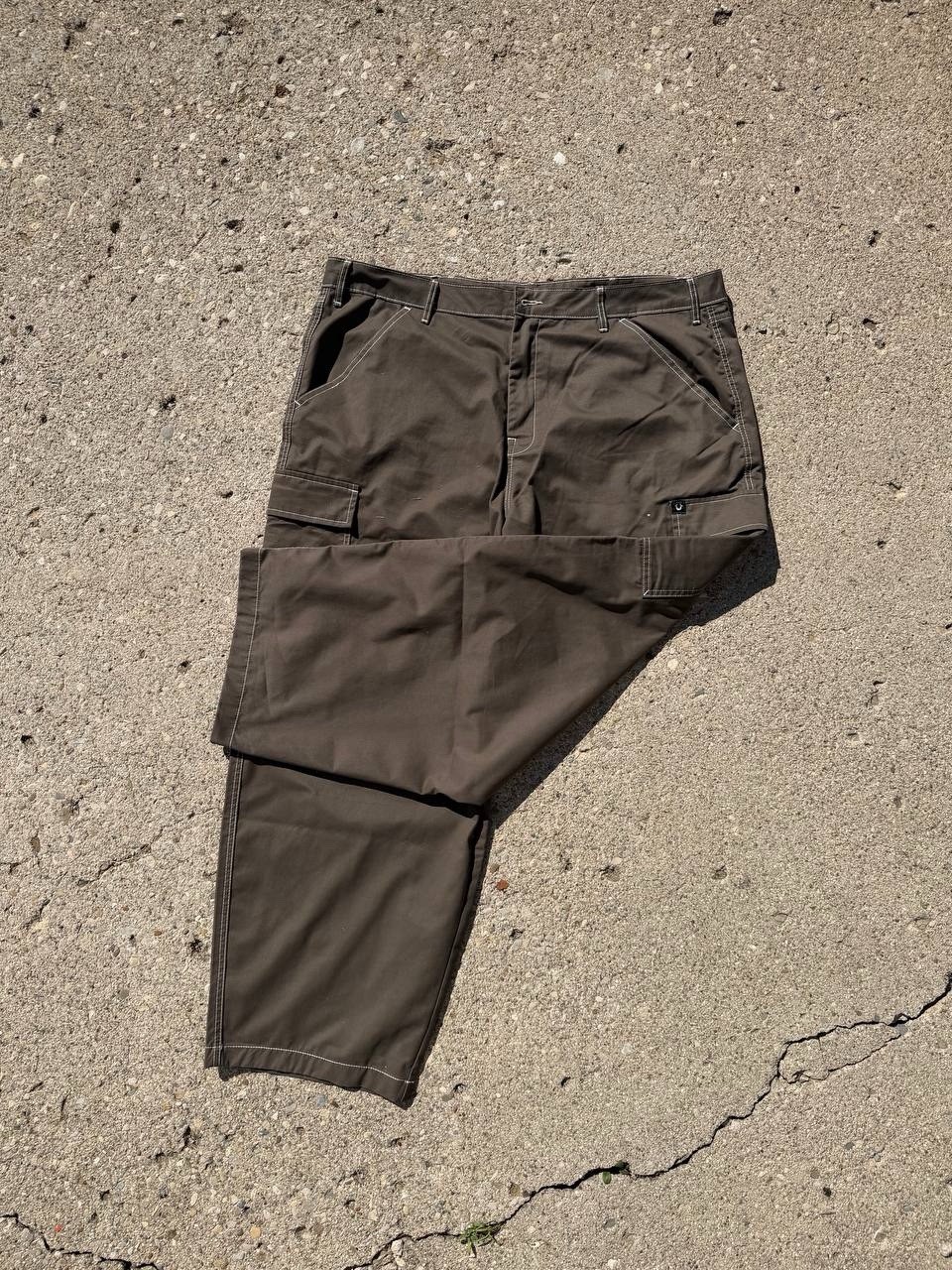 True Religion Men’s Balloon Cargo Relaxed Pant Size 44, Color: Brown