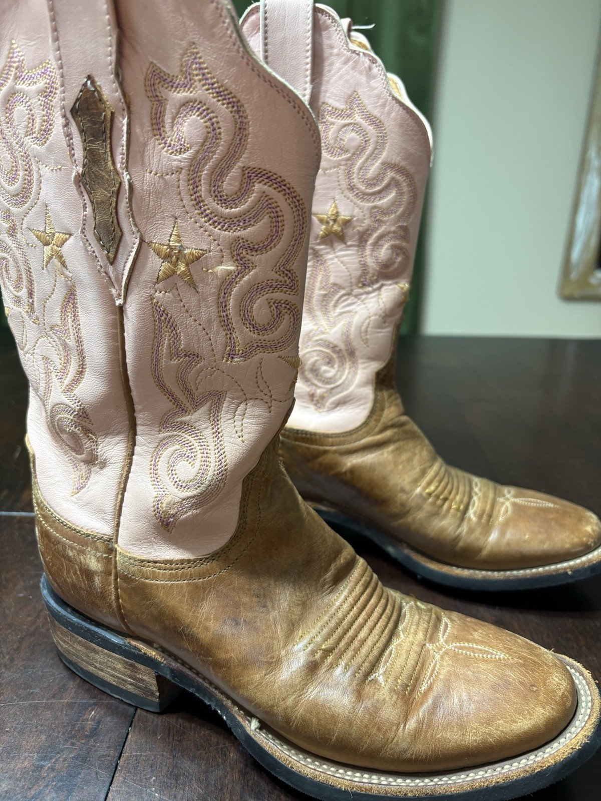 Lucchese 2000 Women Cowboy Boots Pink GoldStar Embroidered T1691HD Sz 6 1/2 B