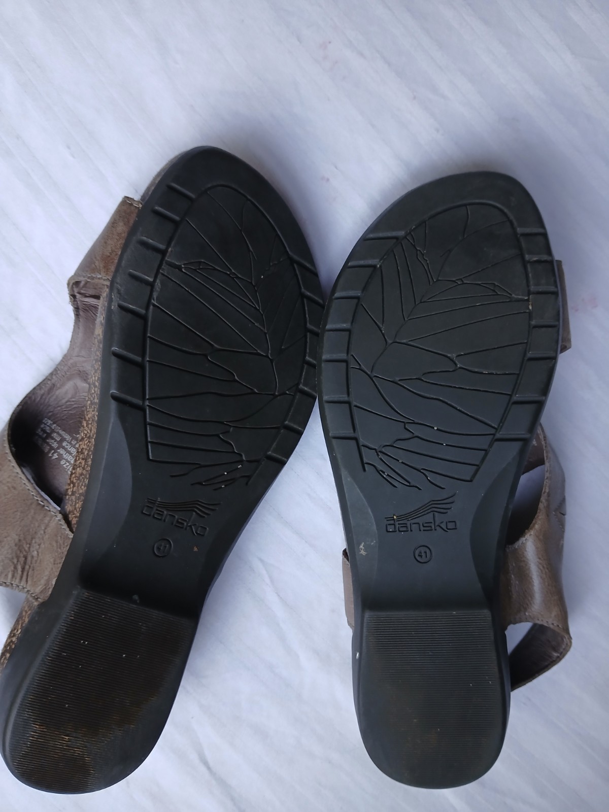 Dansko Sandals 41 Reece Loop Toe Cushioned Comfort Casual Leather Cork Beach