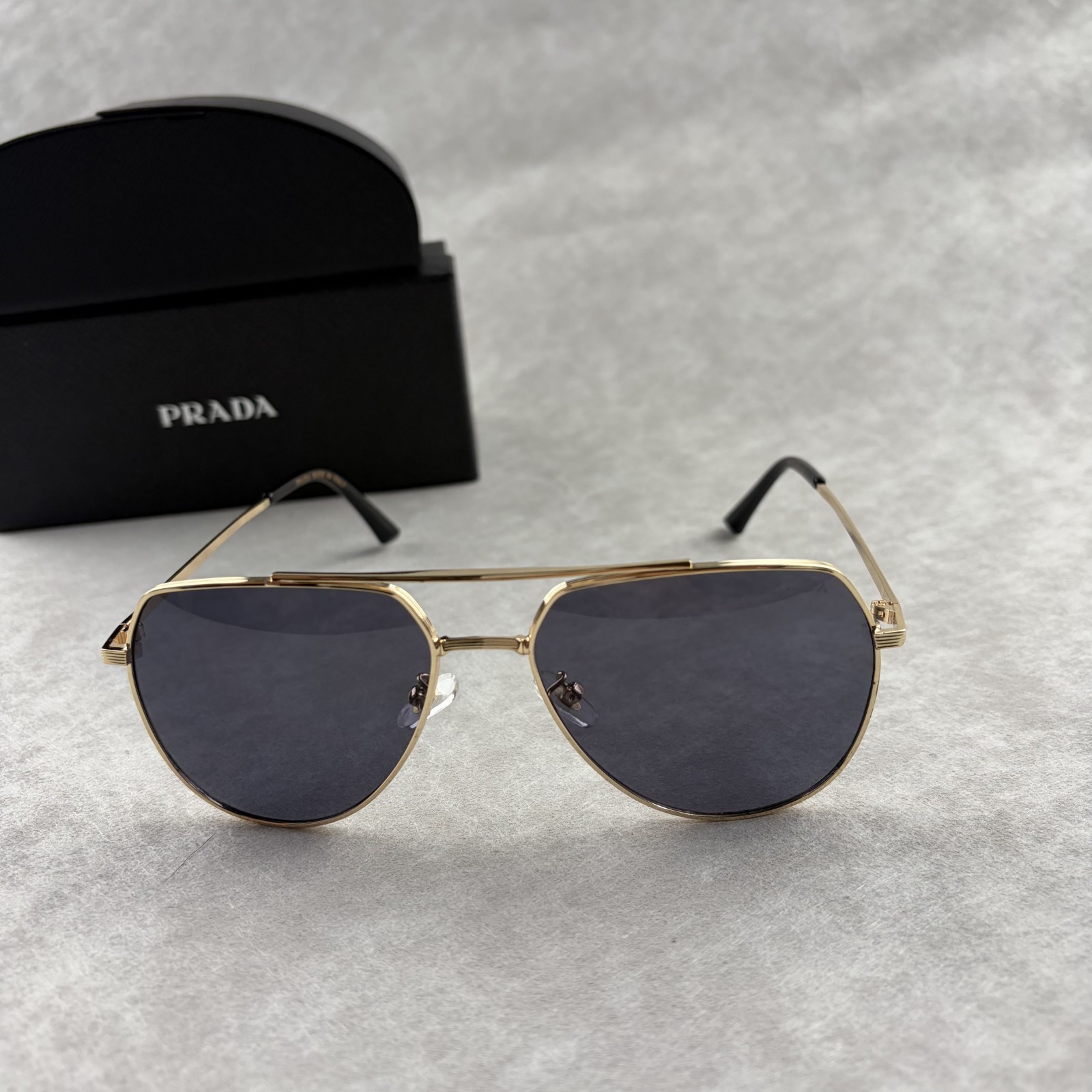 New In Box – Prada Men’s Geometric Aviator Designer Sunglasses Gold Frame