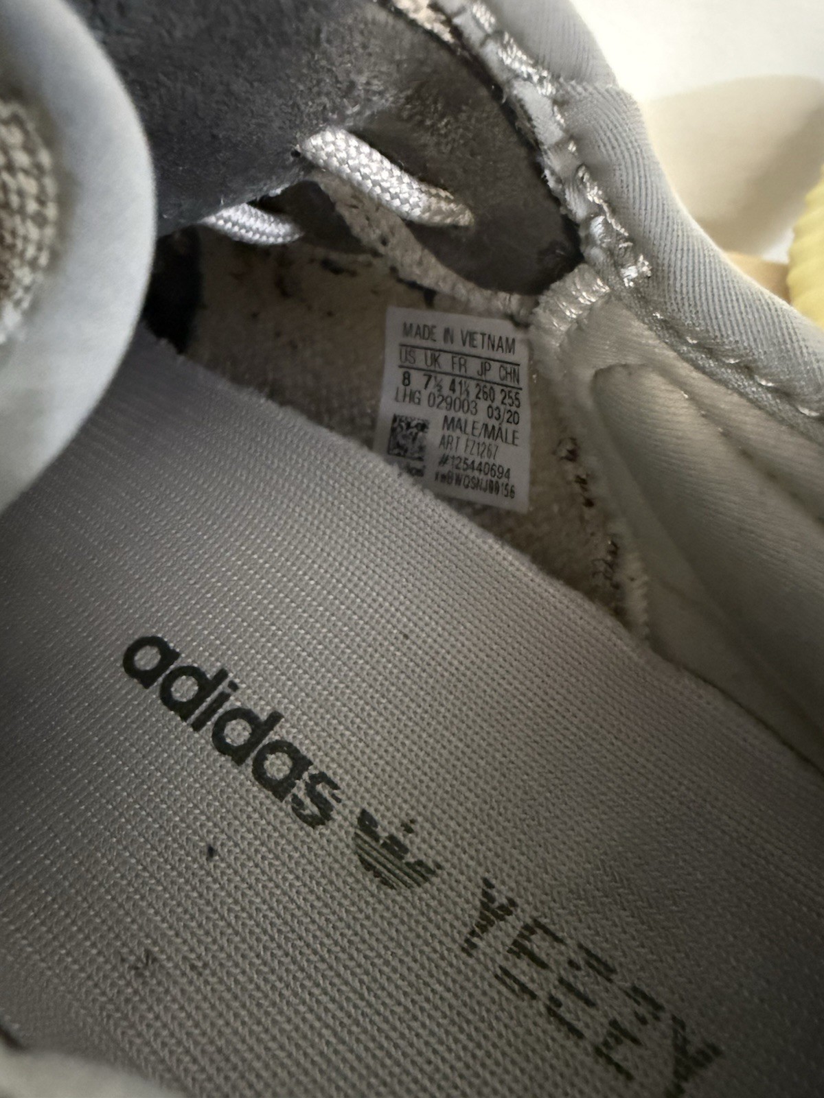 adidas Men’s Yeezy Boost 350 V2 Zyon Sz 8 Used