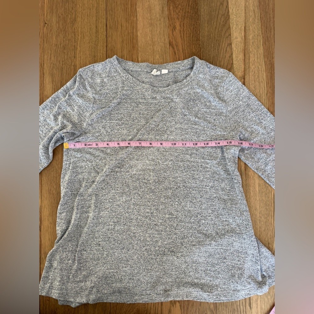 🤍 Gap Gray Long Sleeve Bell Cuff Top 🤍Women’s Size XS