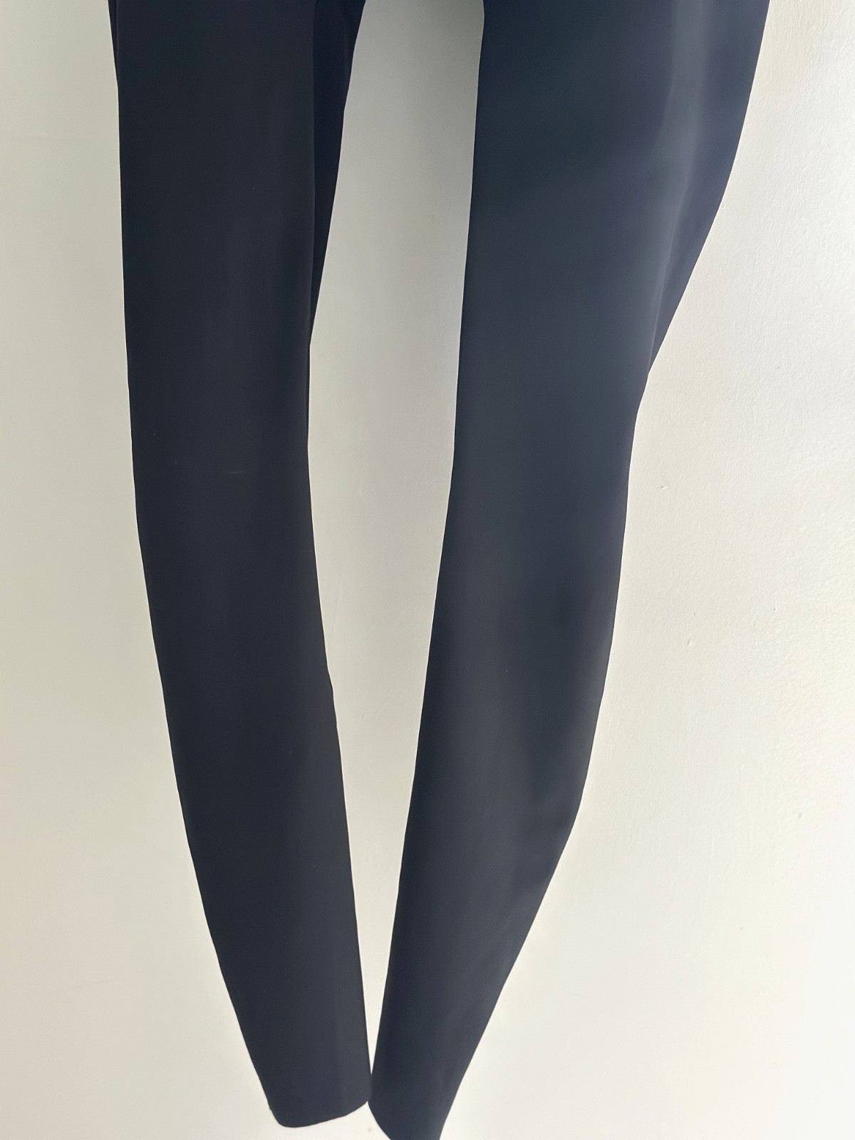 SKIMS ULTIMATE BODY BUTT AND HIP ENHANCING PLUNGE CATSUIT w/ TAGS ONYX L Disc,,,