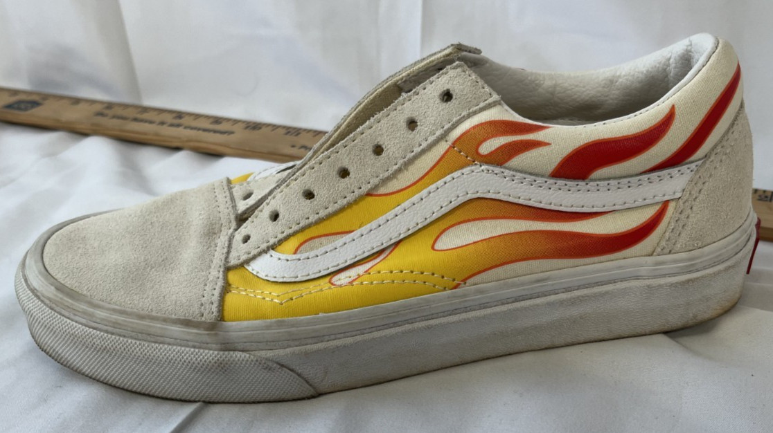 Vans Old Skool Low White Suede Orange Flame Men’s Size 4.5/Women’s 6