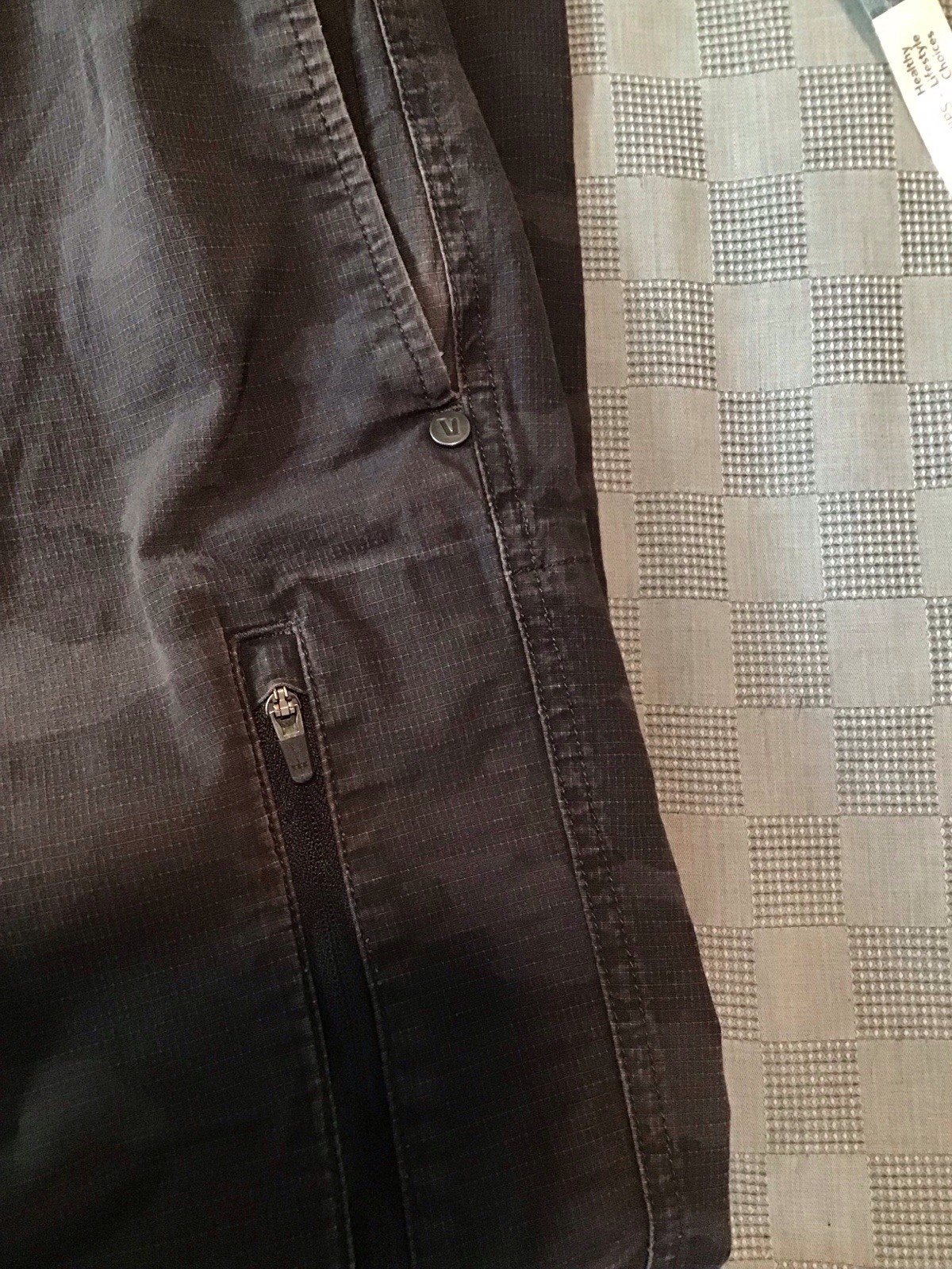 Vuori Men’s Drawstring Ripstop Camo Climber Pants Size S-Read Description