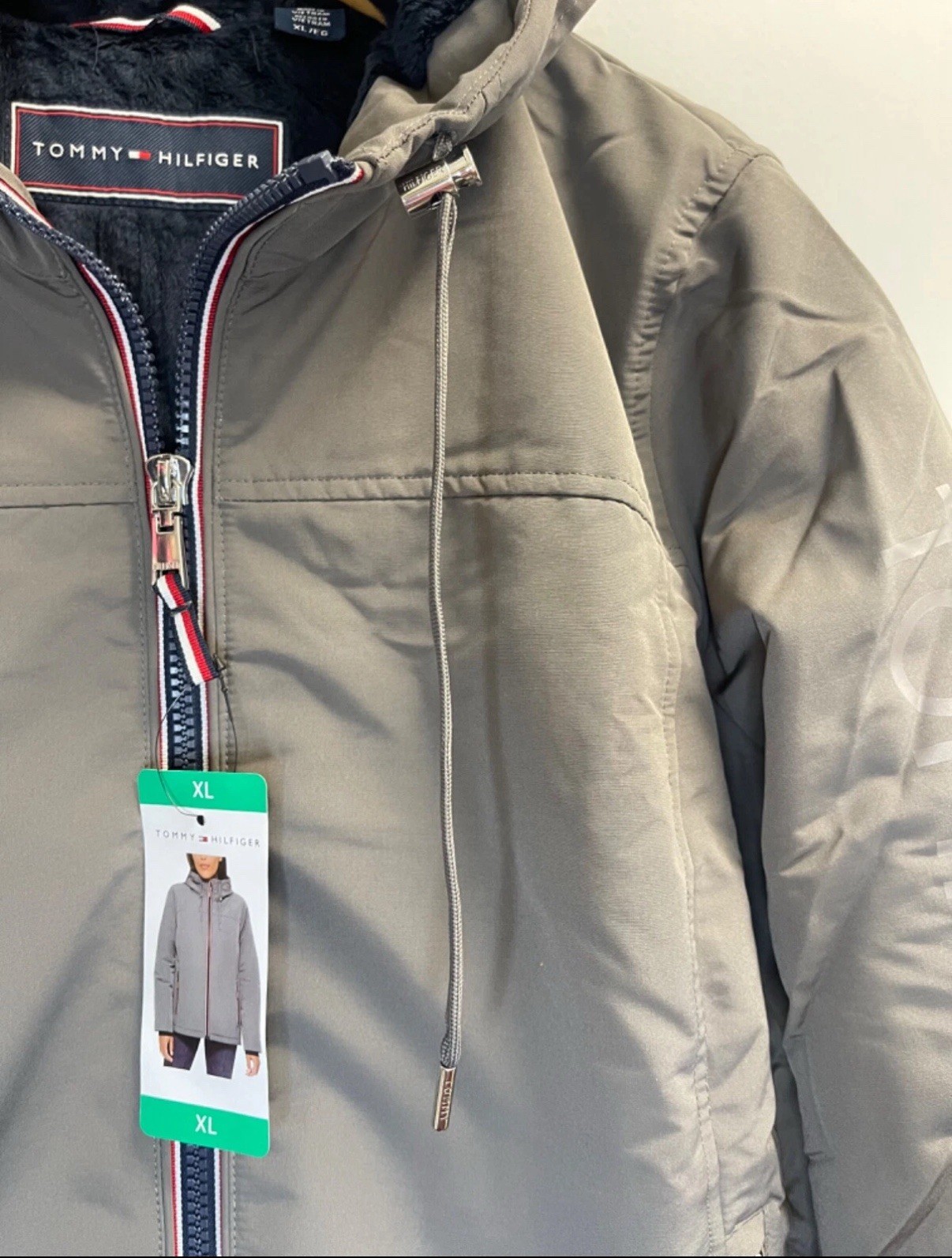 Tommy Hilfiger Ladies’ Lined Jacket Grey Size XL Logo Hooded Winter Coat