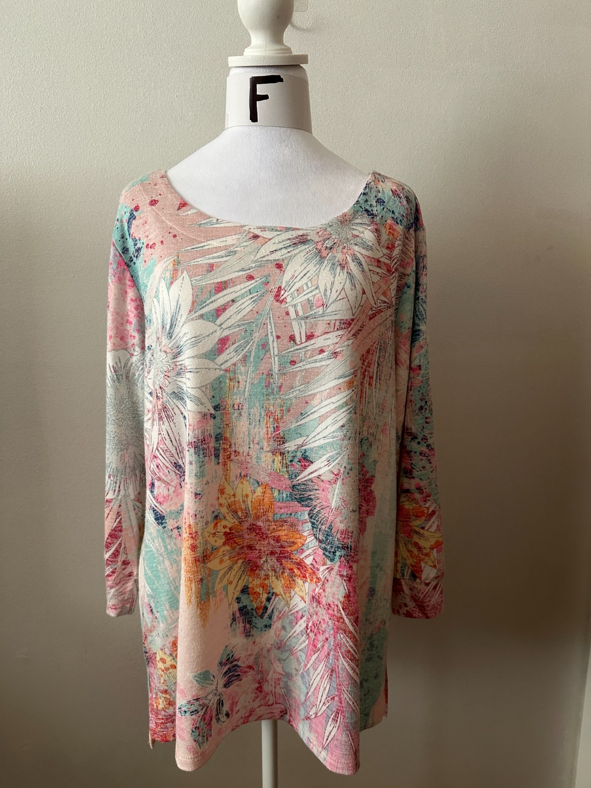 Christopher & Banks PETITE, Floral pattern long sleeve blouse, size P/XL